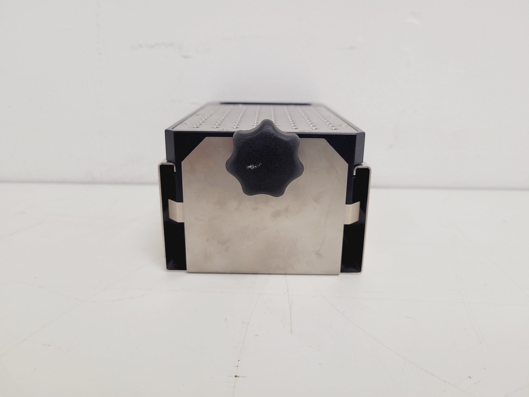 Image of Molecular Devices QPix 420 Automated Microbial Colony Picker System Lab