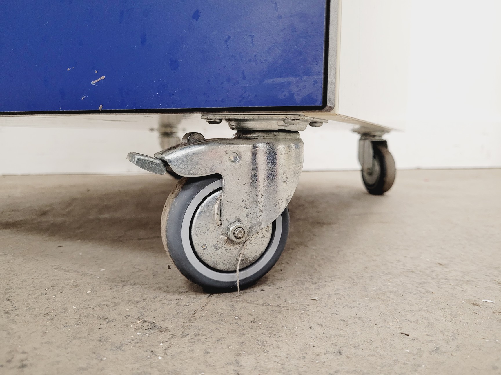 Image of 2 x Blue/White Sets of Drawers