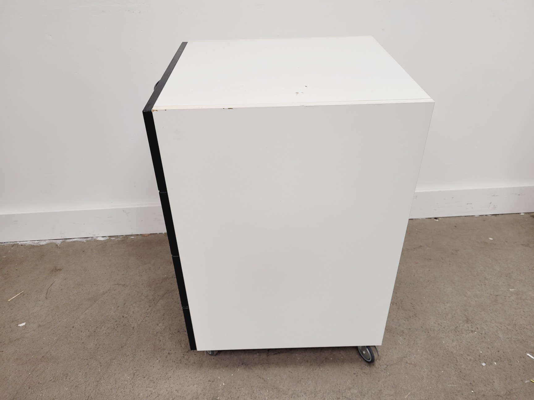 Image of 2 x Blue/White Sets of Drawers