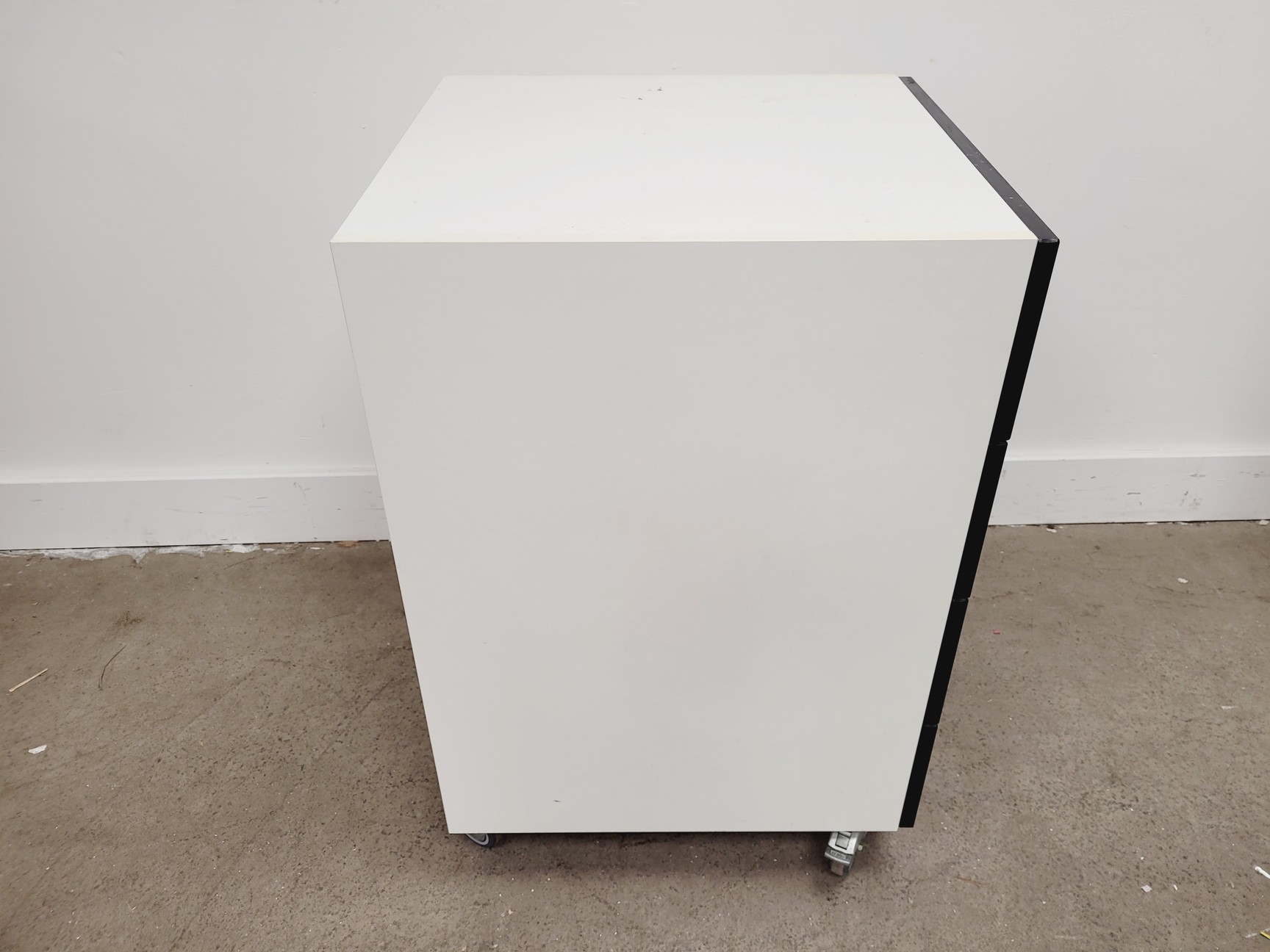 Image of 2 x Blue/White Sets of Drawers