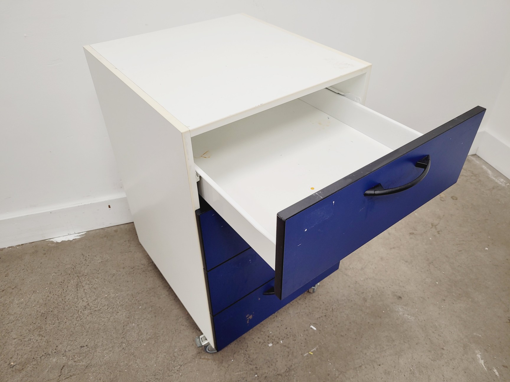 Image of 2 x Blue/White Sets of Drawers