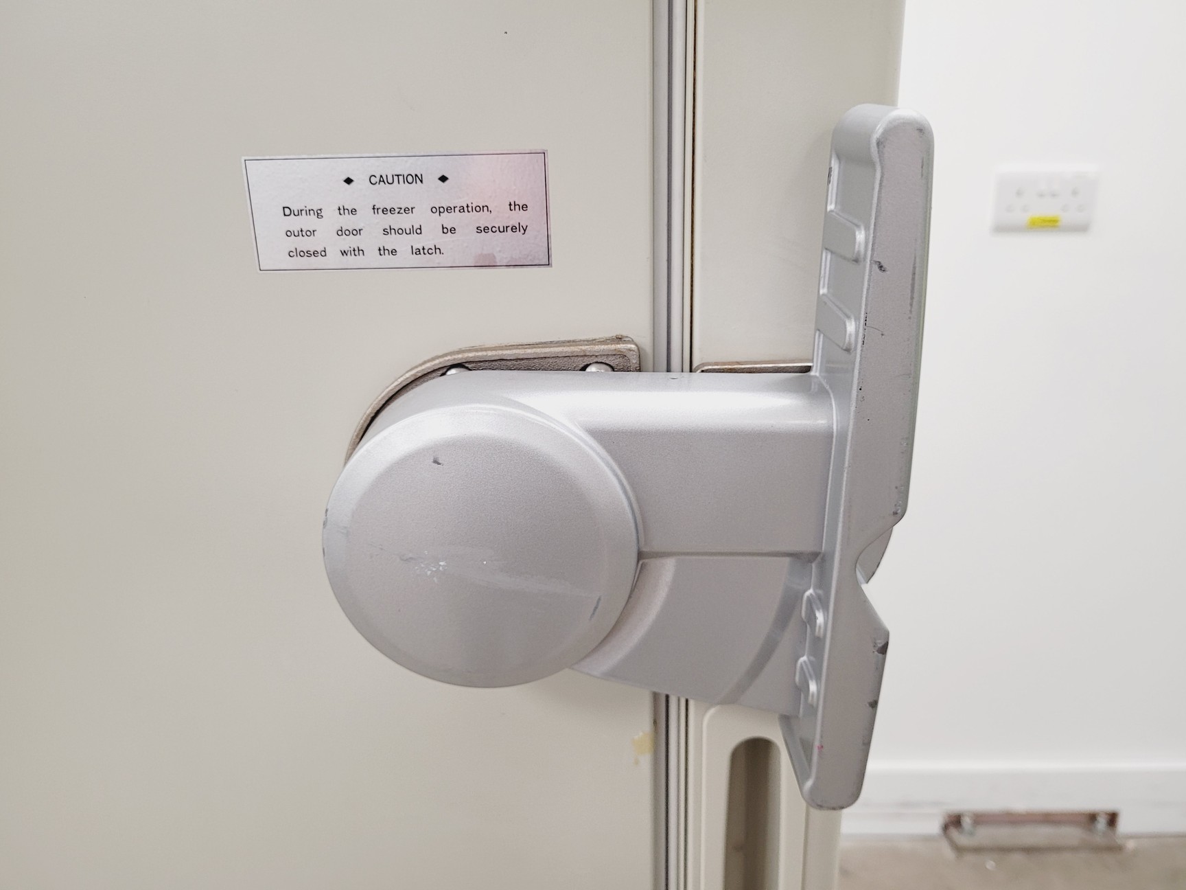 Image of Sanyo MDF-U32V Ultra Low Temperature Freezer