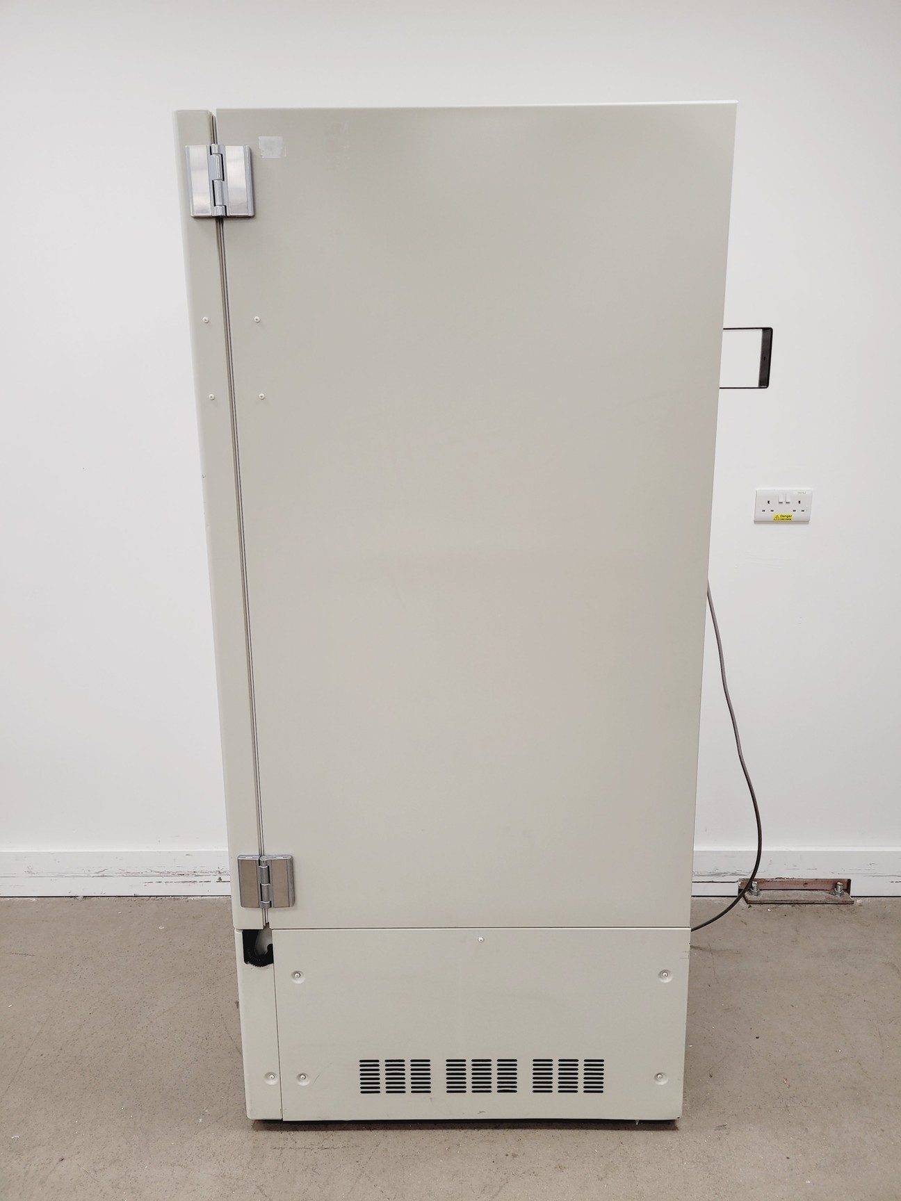 Image of Sanyo MDF-U32V Ultra Low Temperature Freezer