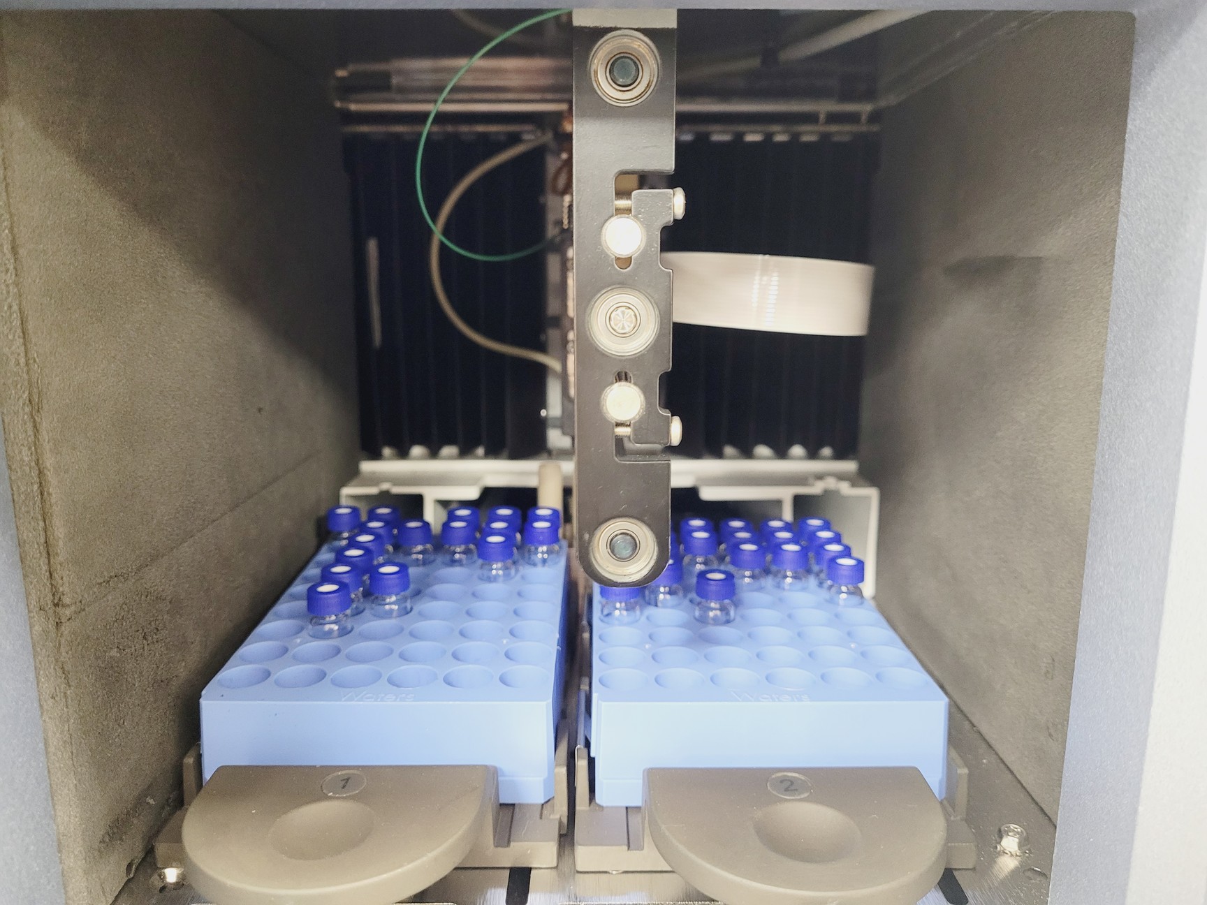 Image of Waters nanoACQUITY UPLC Sample Manager & Binary Solvent Manager