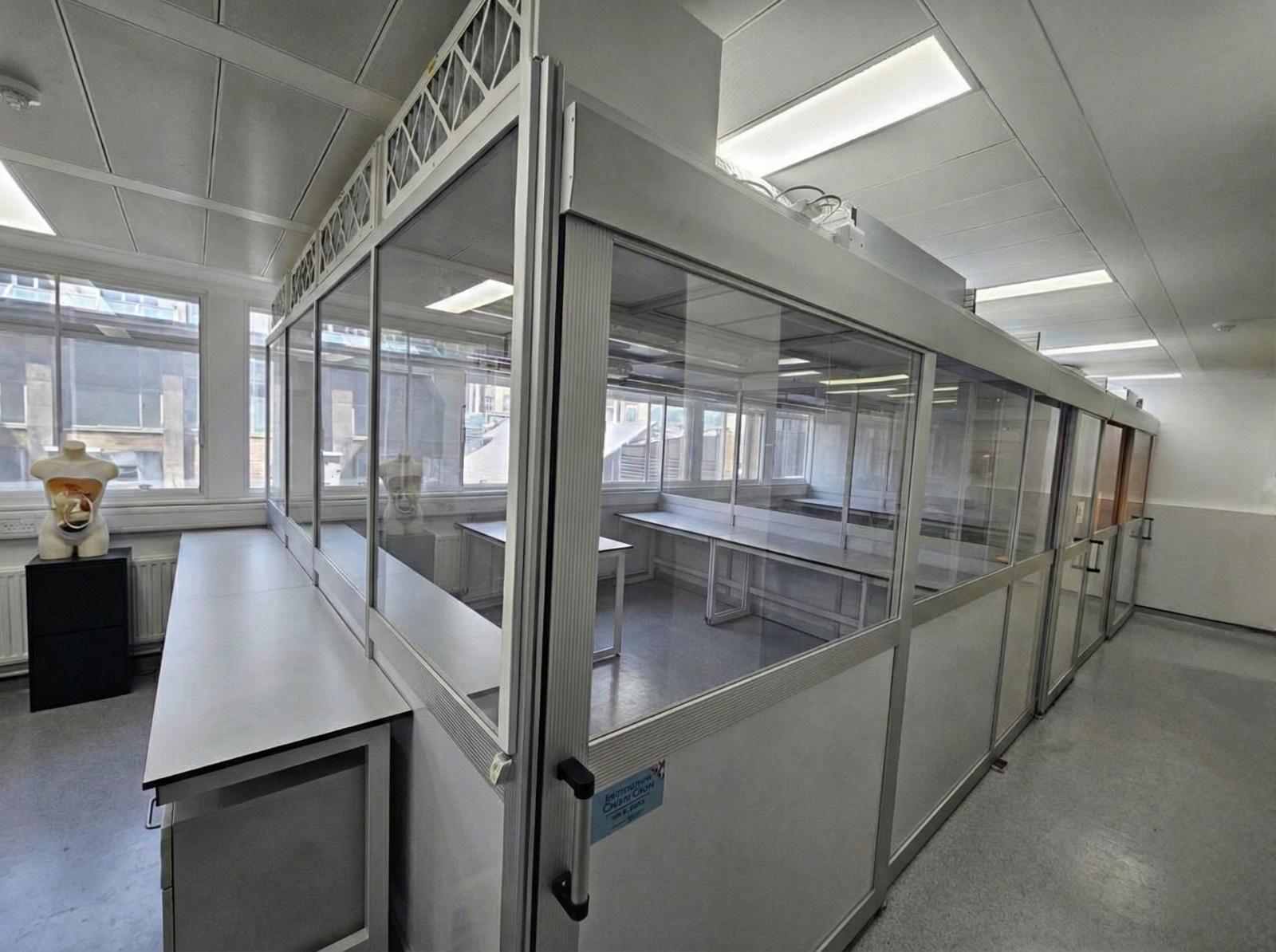 Image of Monmouth Scientific Aluminium Modular Cleanroom