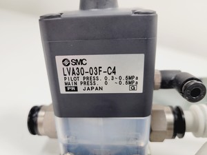 Thumbnail image of Waters nanoACQUITY UPLC Sample Manager & Binary Solvent Manager