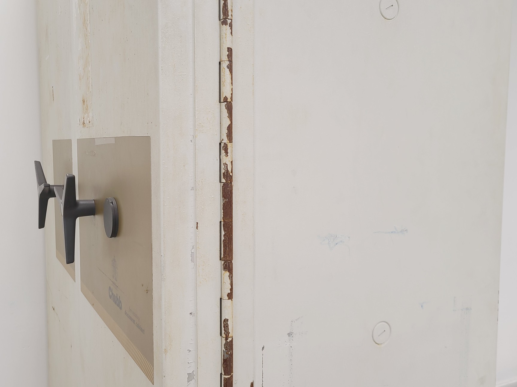 Image of Chubb S 120 P Fire Resisting Document Cabinet Safe