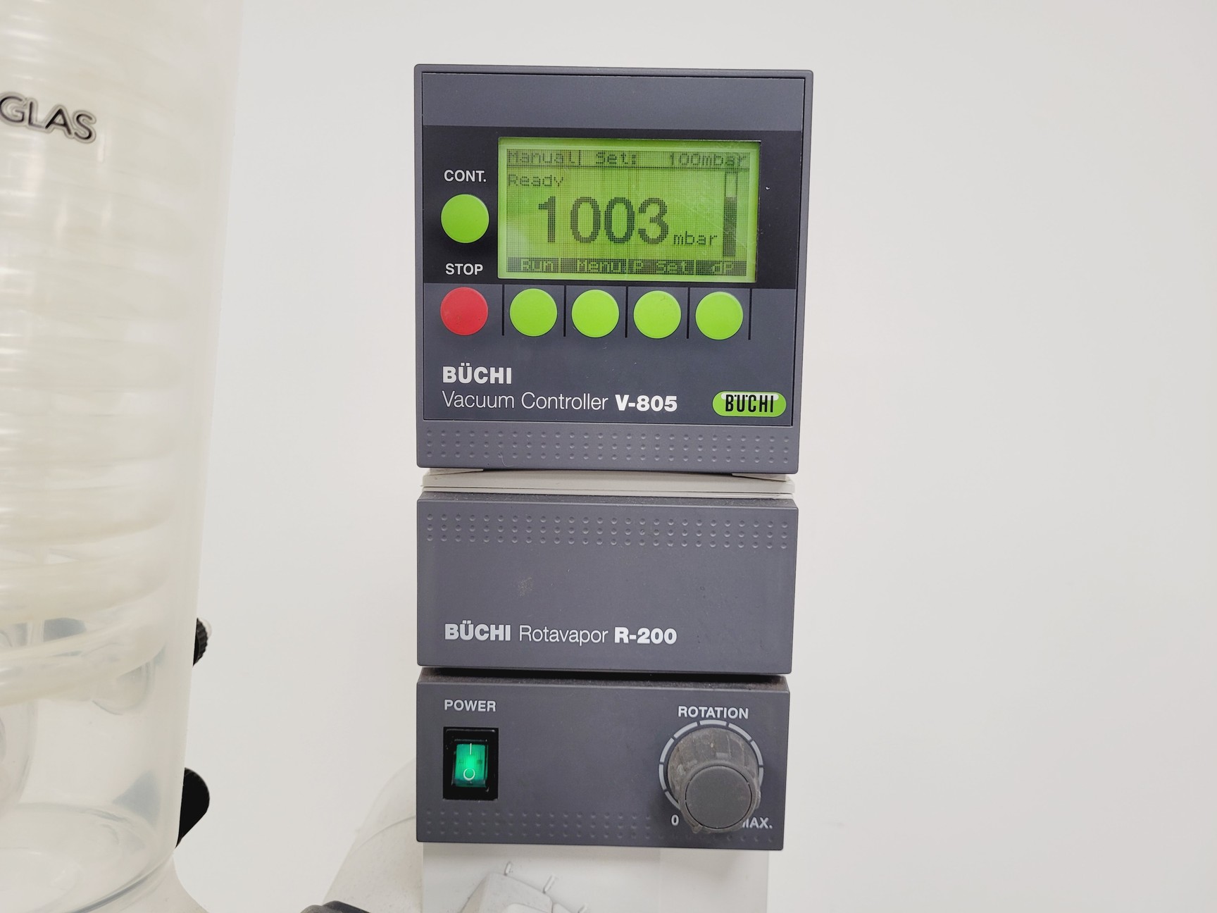 Image of Buchi Rotovapor R-200 with Vacuum controller V-805