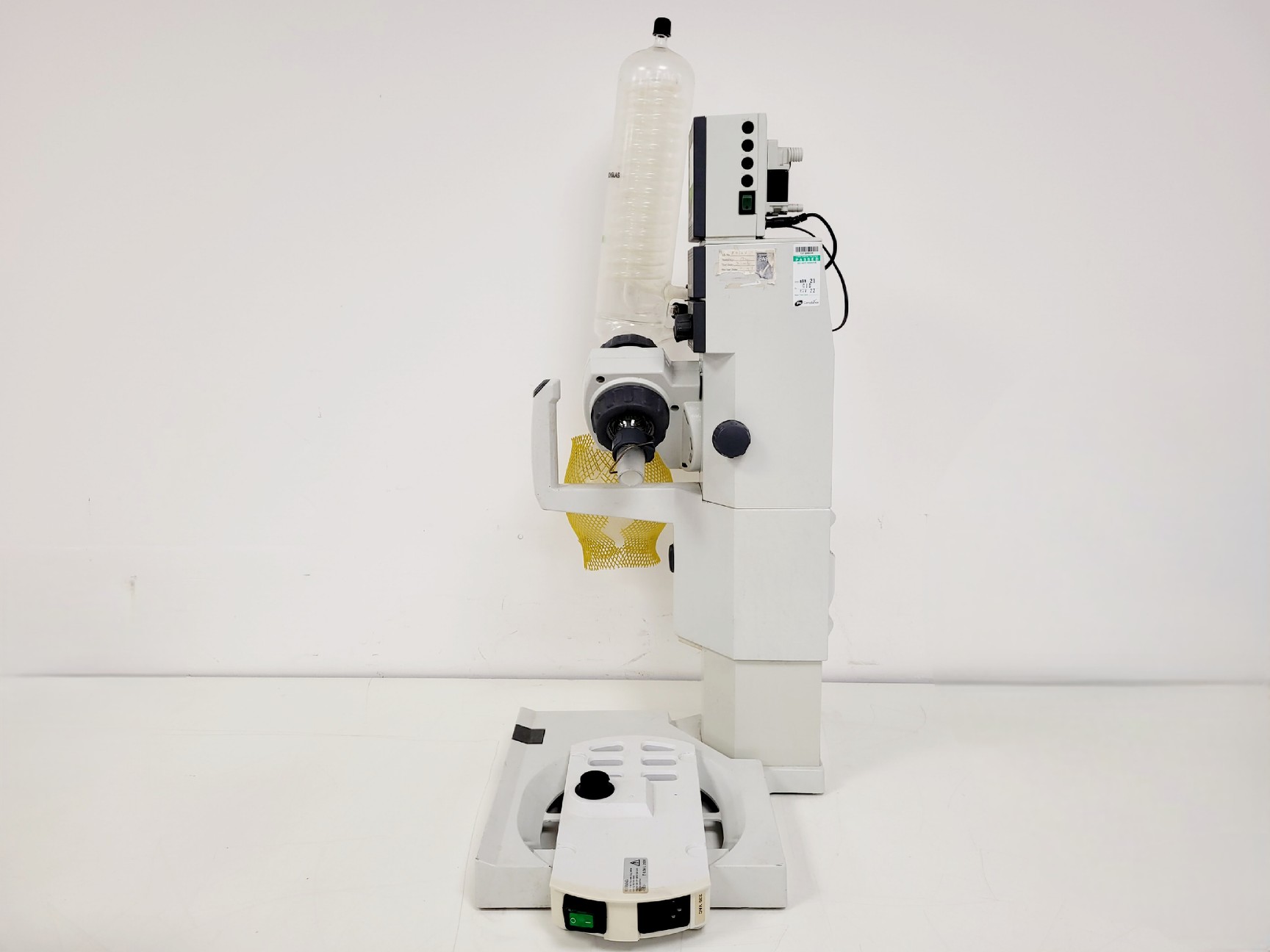 Image of Buchi Rotovapor R-200 with Vacuum controller V-805