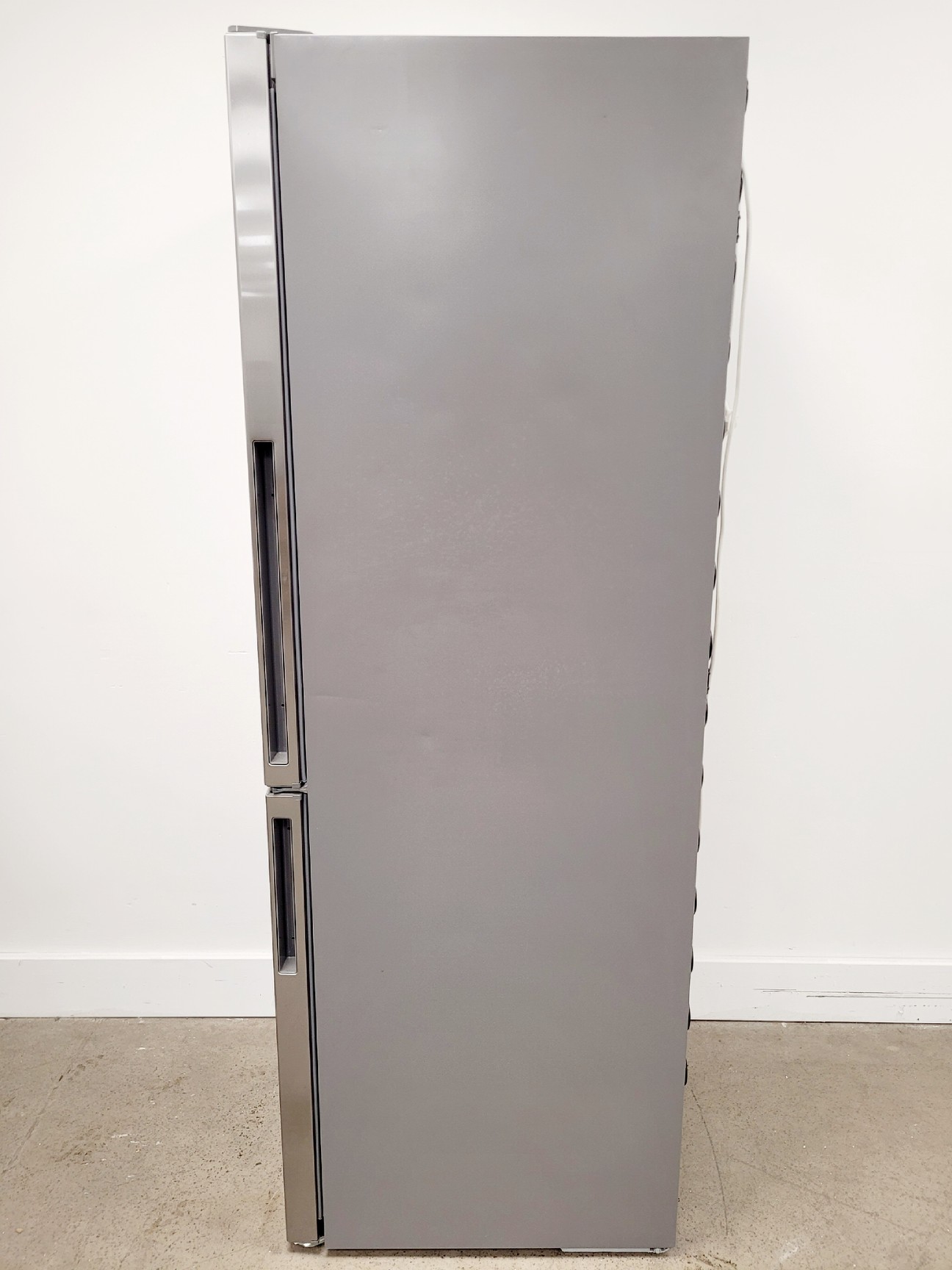 Image of Siemens KG33VVIEAG/03 Fridge Freezer