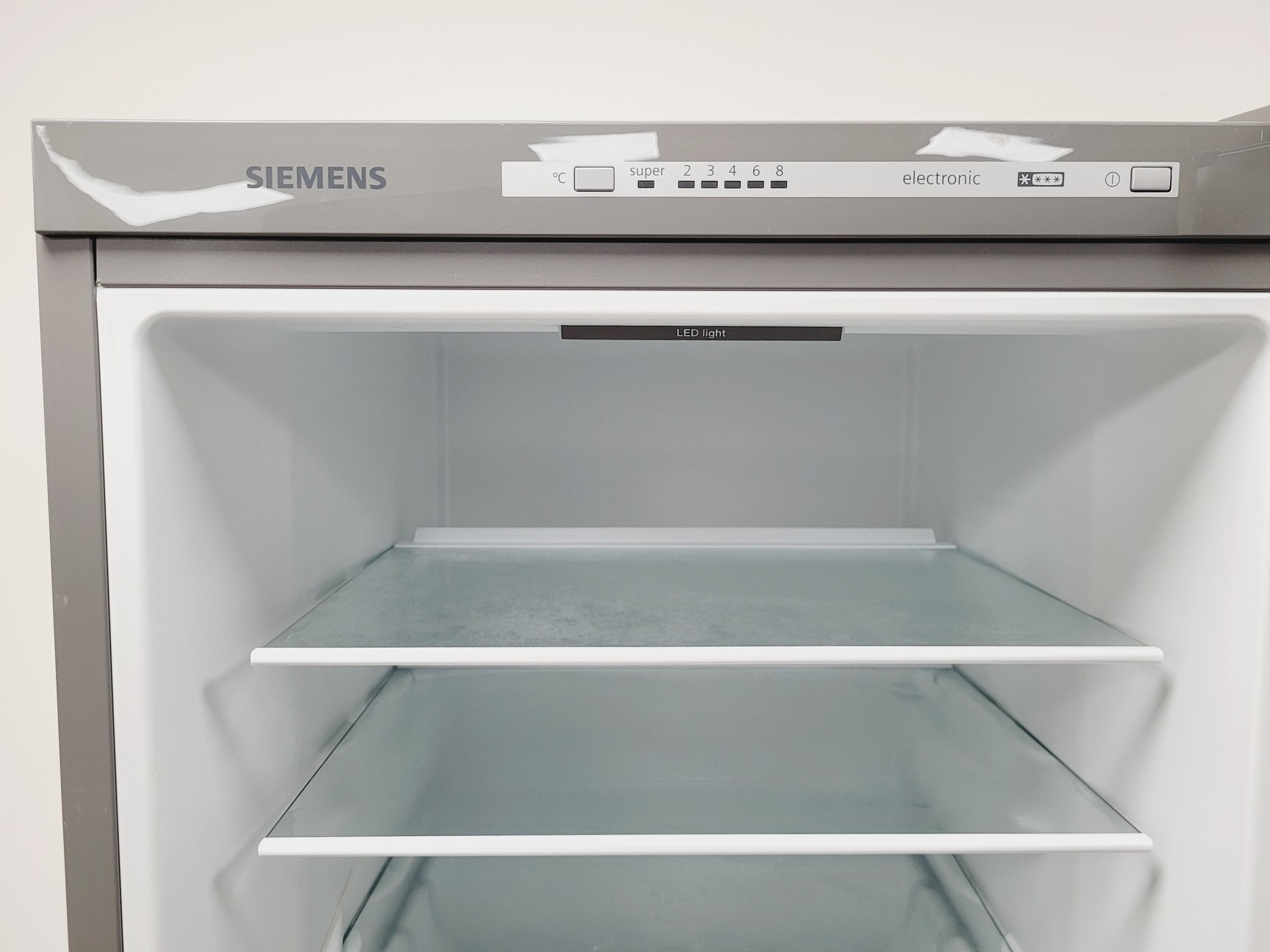 Image of Siemens KG33VVIEAG/03 Fridge Freezer