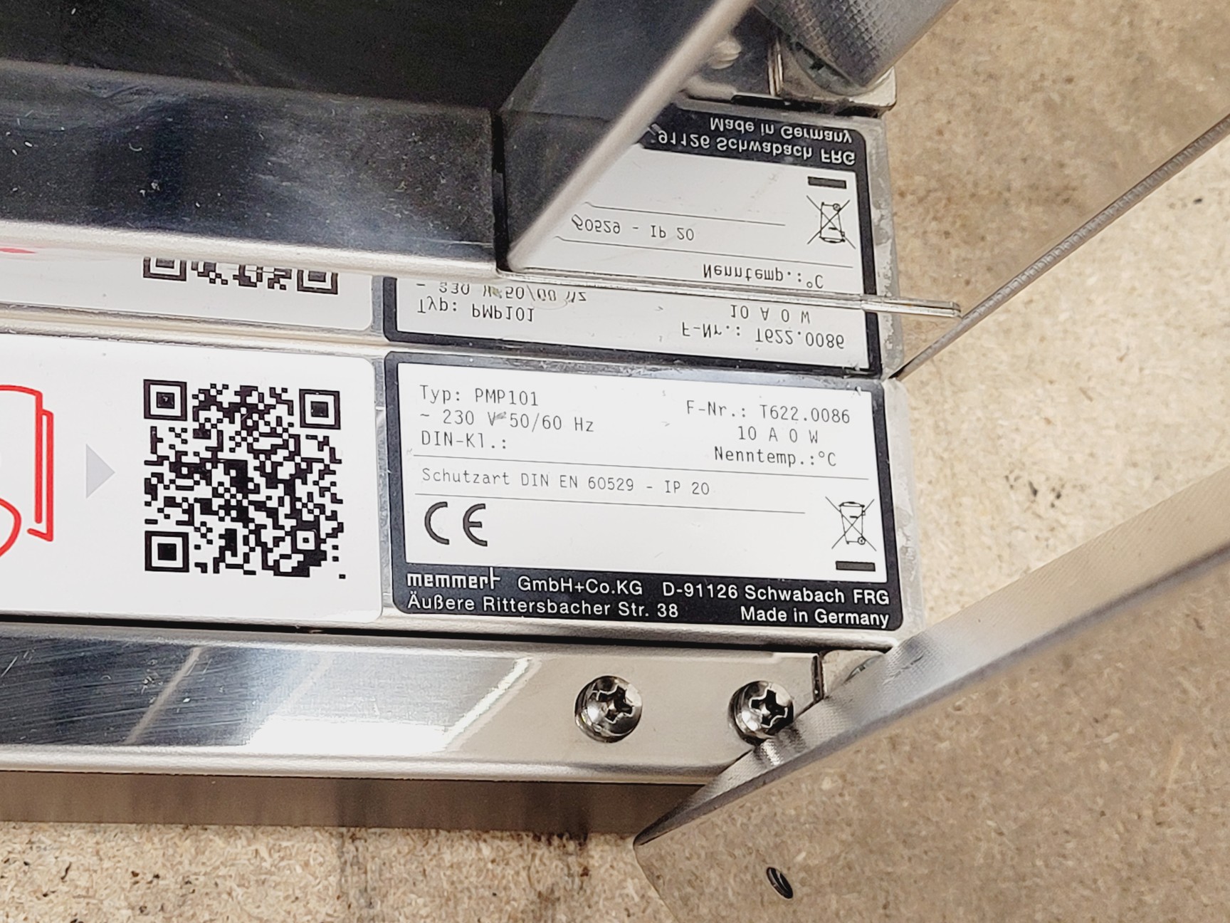 Image of Memmert V0101 Vacuum Drying Oven with PMP101 Pump Enclosure Lab