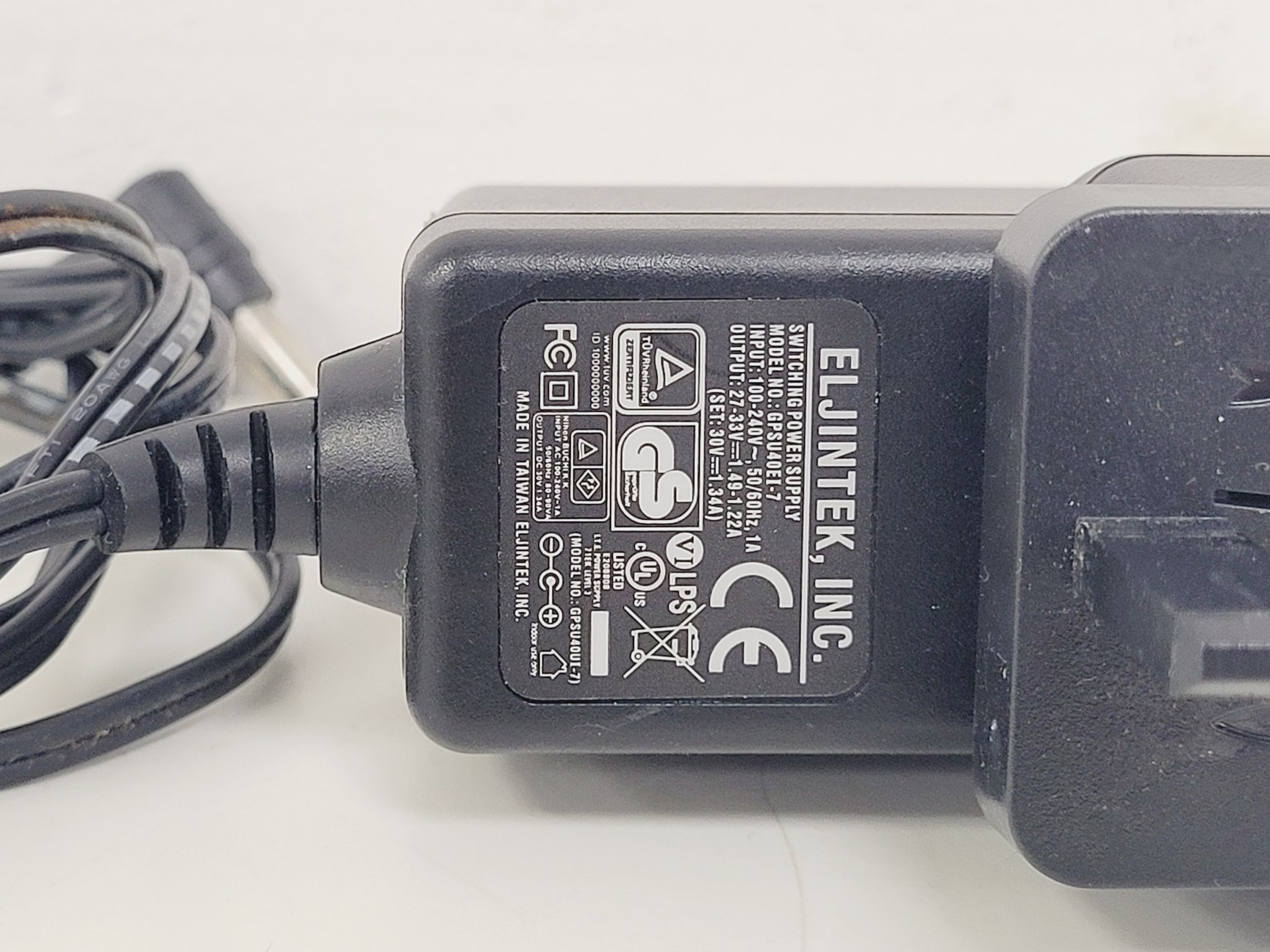 Image of Buchi R-100 Rotavapor W/ V-100 Vacuum Pump and B-100 Heating Bath