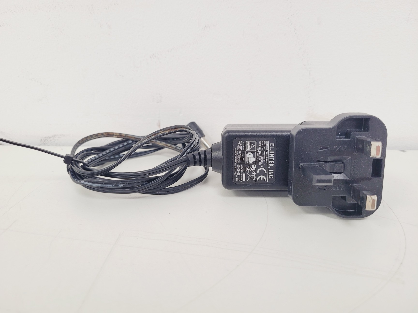 Image of Buchi R-100 Rotavapor W/ V-100 Vacuum Pump and B-100 Heating Bath