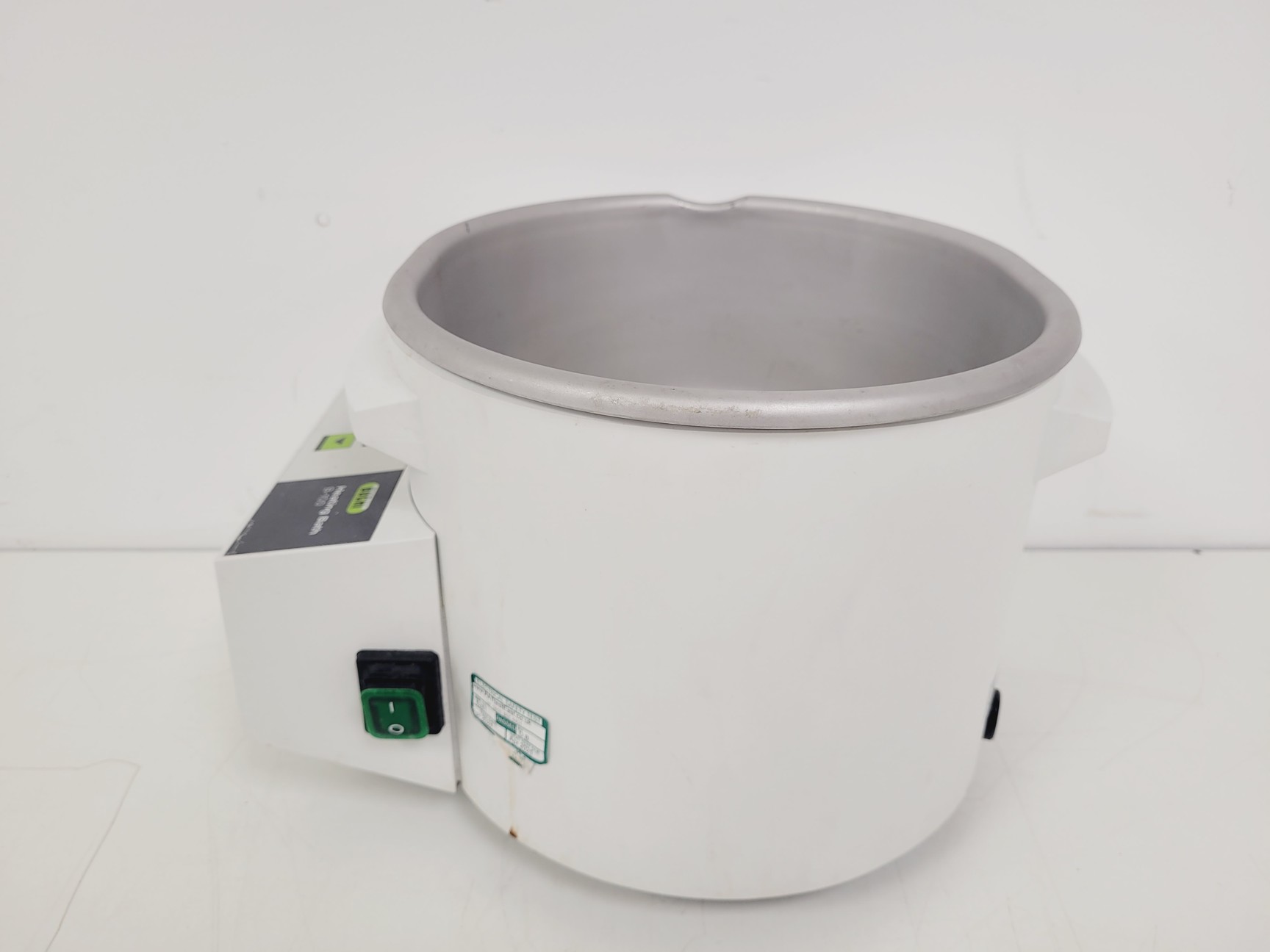 Image of Buchi R-100 Rotavapor W/ V-100 Vacuum Pump and B-100 Heating Bath