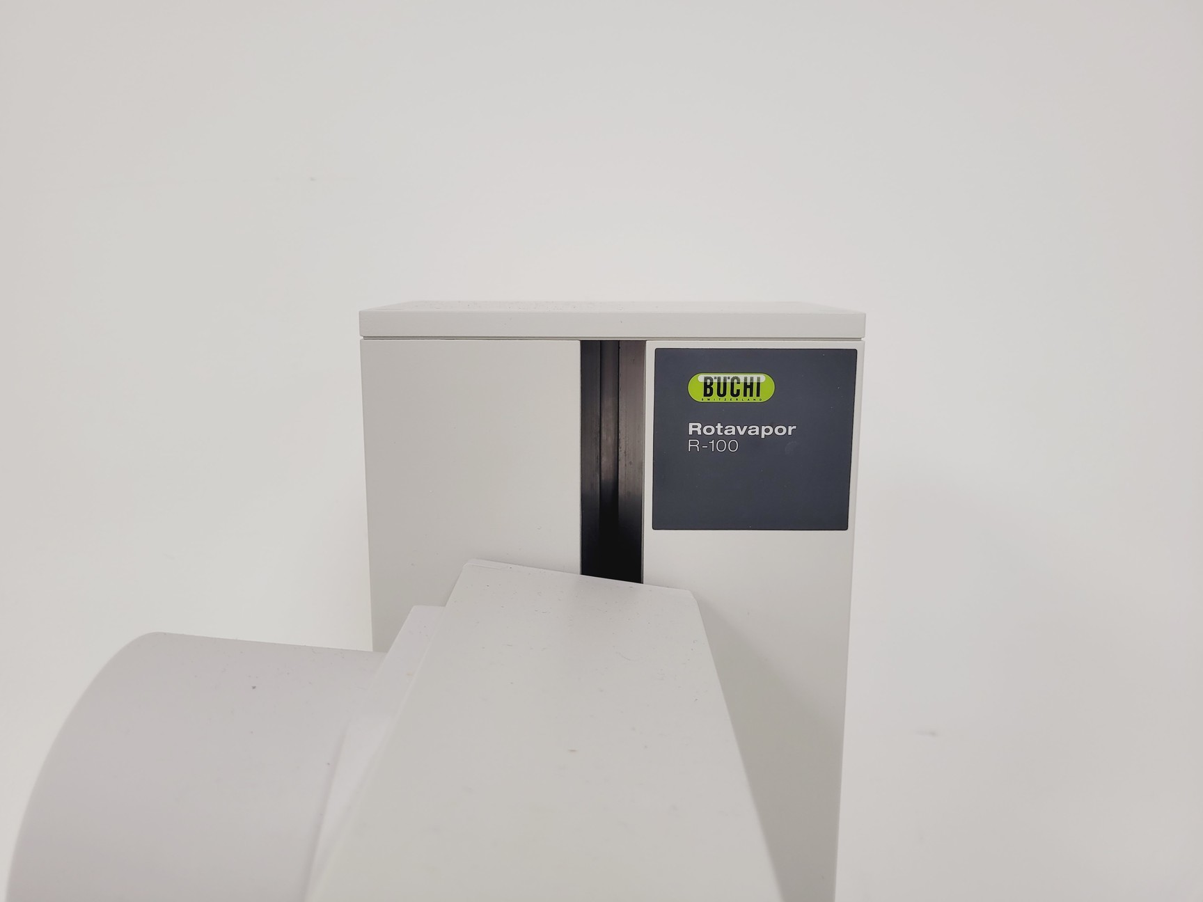 Image of Buchi R-100 Rotavapor W/ V-100 Vacuum Pump and B-100 Heating Bath