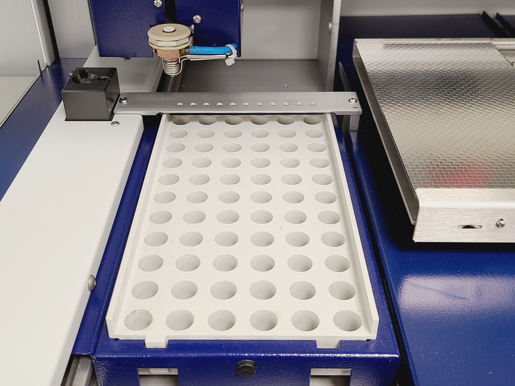 Image of CAMAG Automatic TLC Sampler 4 with PC and winCATS Software