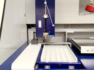 Thumbnail image of CAMAG Automatic TLC Sampler 4 with PC and winCATS Software