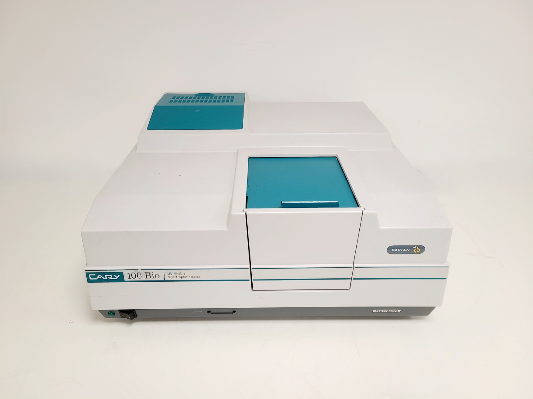 Image of Varian Cary 100 Bio UV-Visible Spectrophotometer
