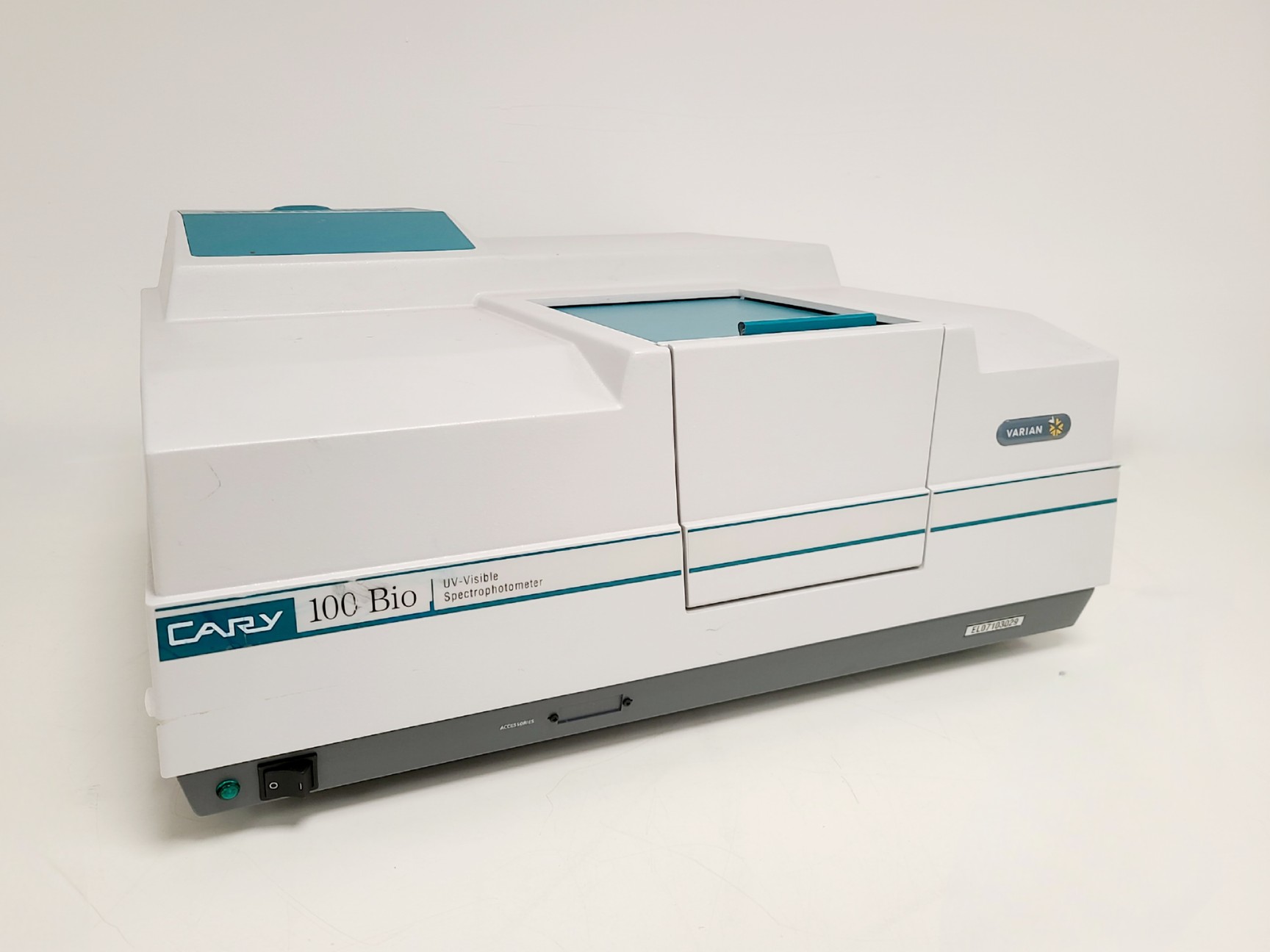 Image of Varian Cary 100 Bio UV-Visible Spectrophotometer