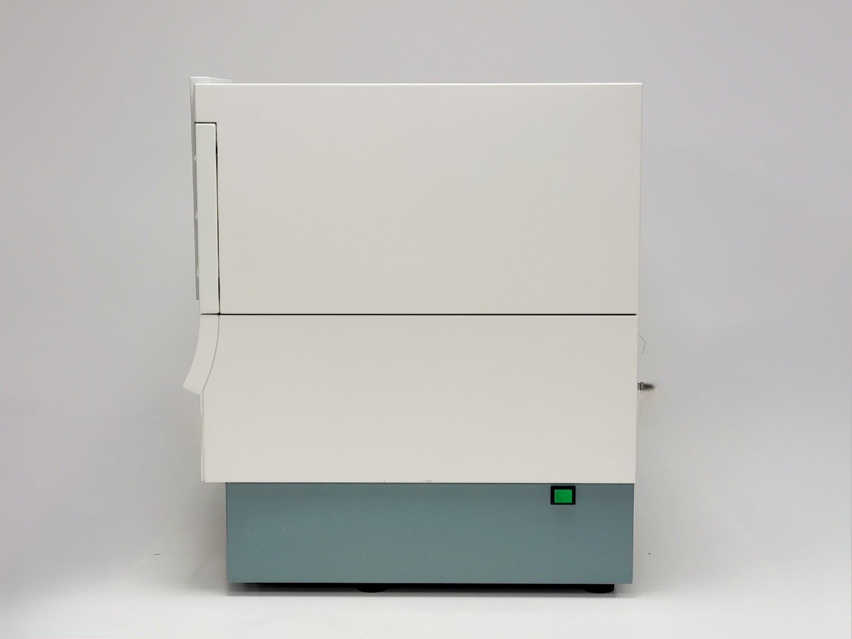 Image of BD FACSCalibur Flow Cytometer and Transformer