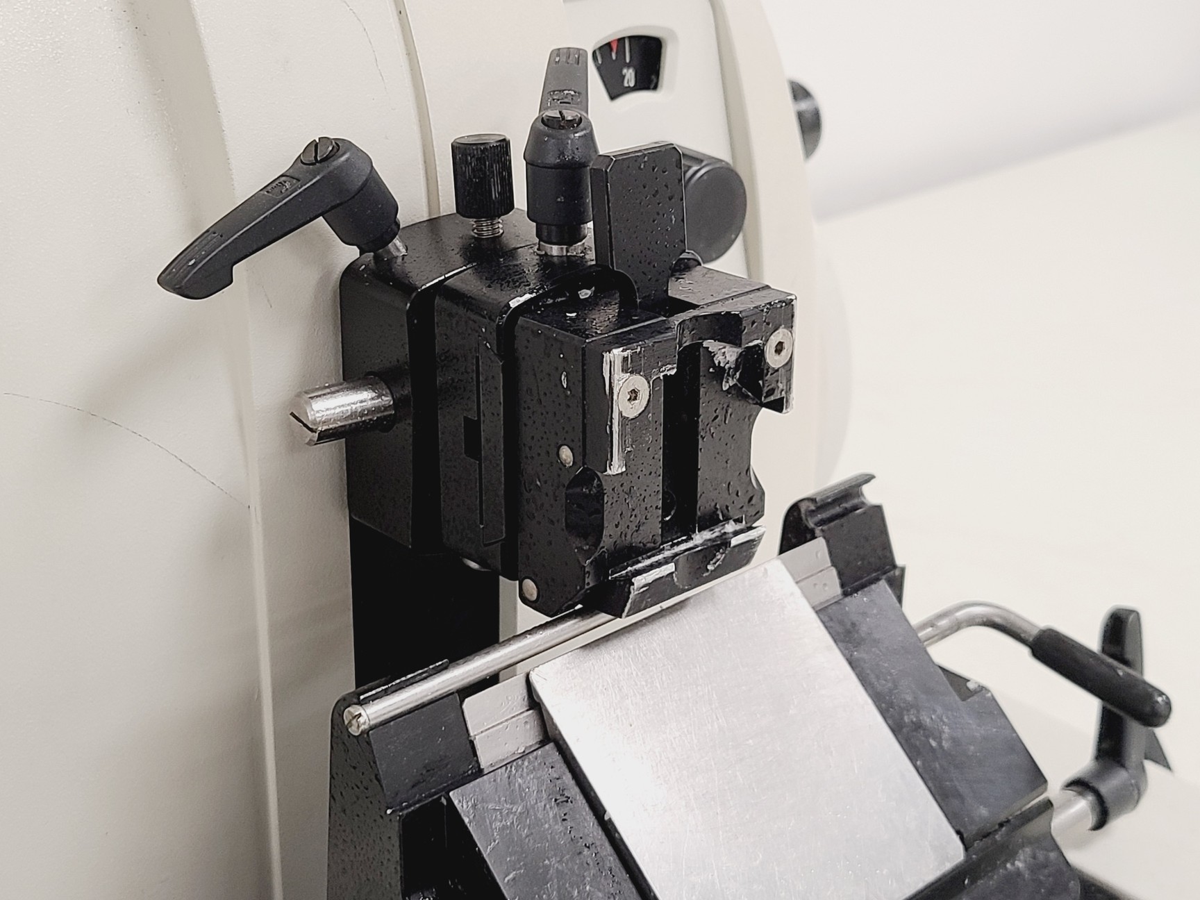 Image of Leica Microtome RM2135 Lab