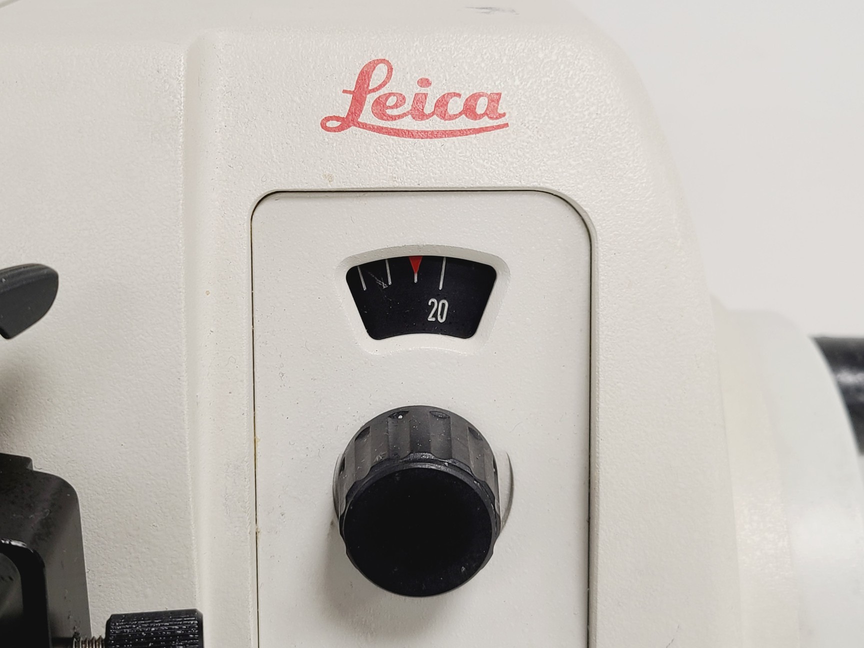 Image of Leica Microtome RM2135 Lab