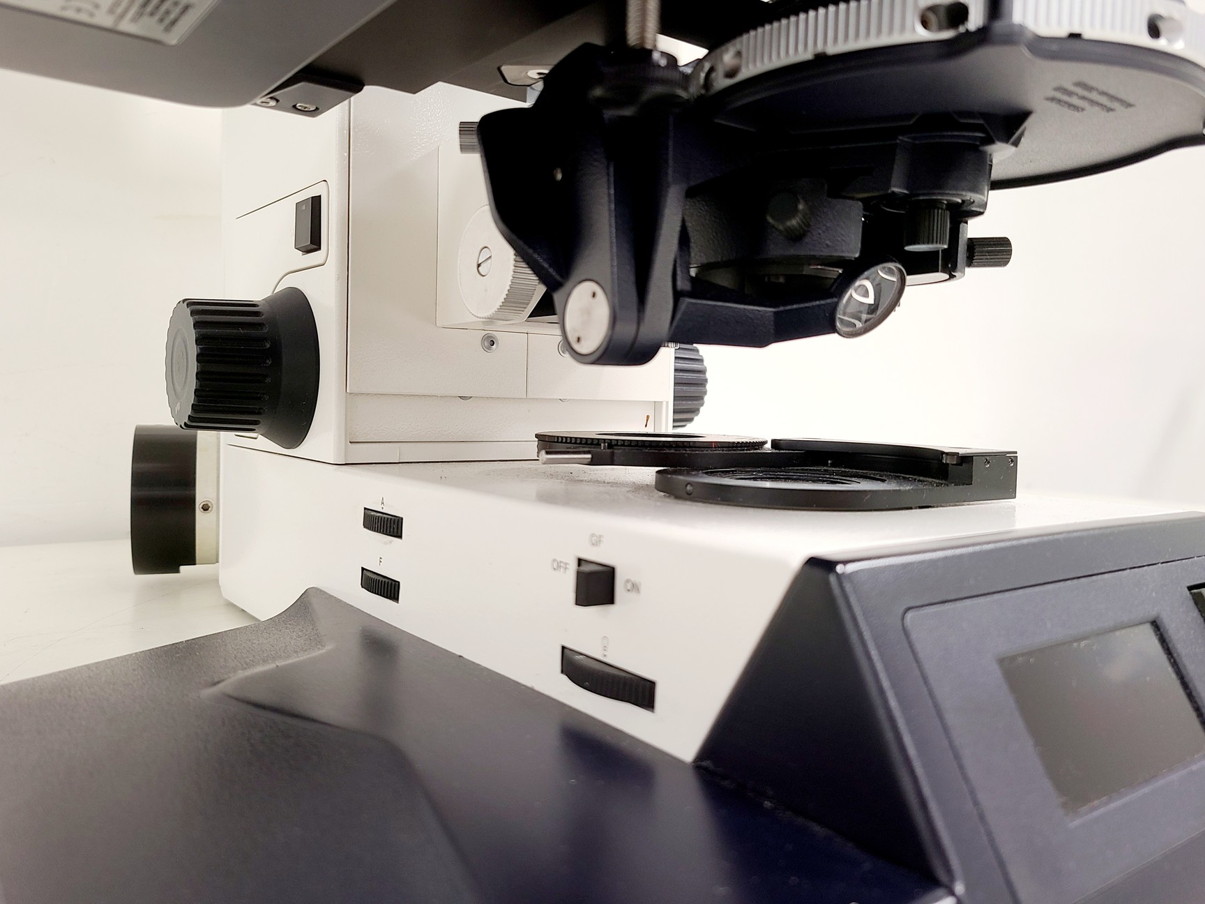 Image of Leica DMRBE Microscope w/ Motorised Stage, Cairn Monoled & QImaging wLS LED