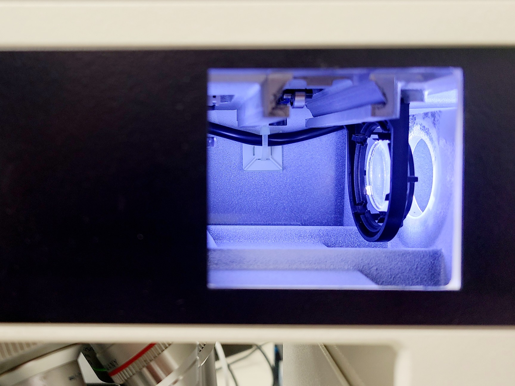 Image of Leica DMRBE Microscope w/ Motorised Stage, Cairn Monoled & QImaging wLS LED