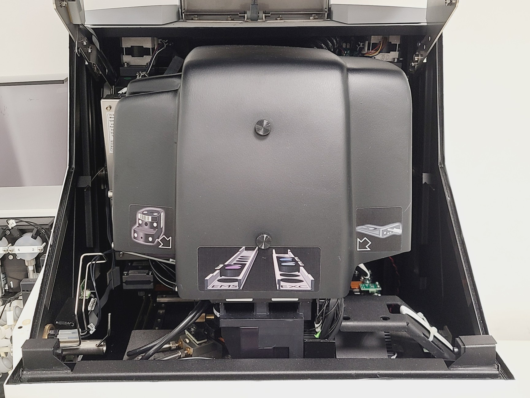 Image of Perkin Elmer EnVision Multimode Plate Reader w/ 2203-1060 Dispensing Module