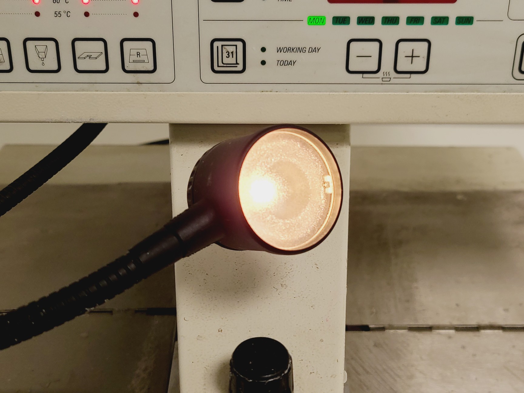 Image of Leica EG1150H Paraffin Embedder