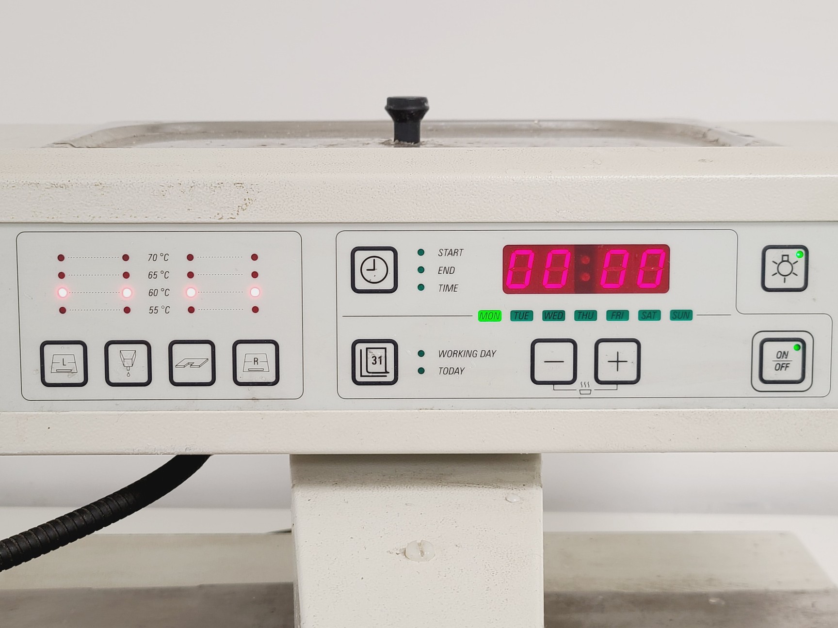Image of Leica EG1150H Paraffin Embedder