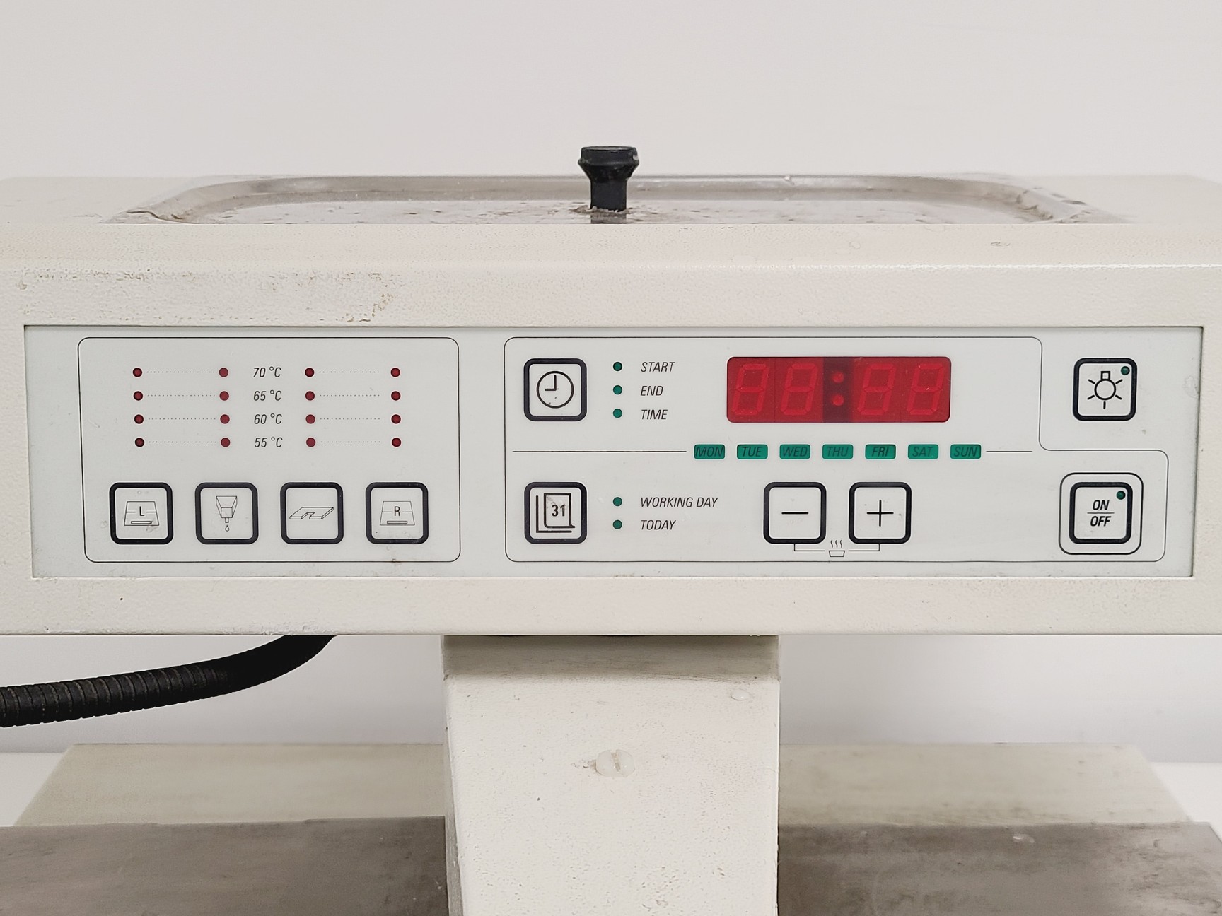 Image of Leica EG1150H Paraffin Embedder