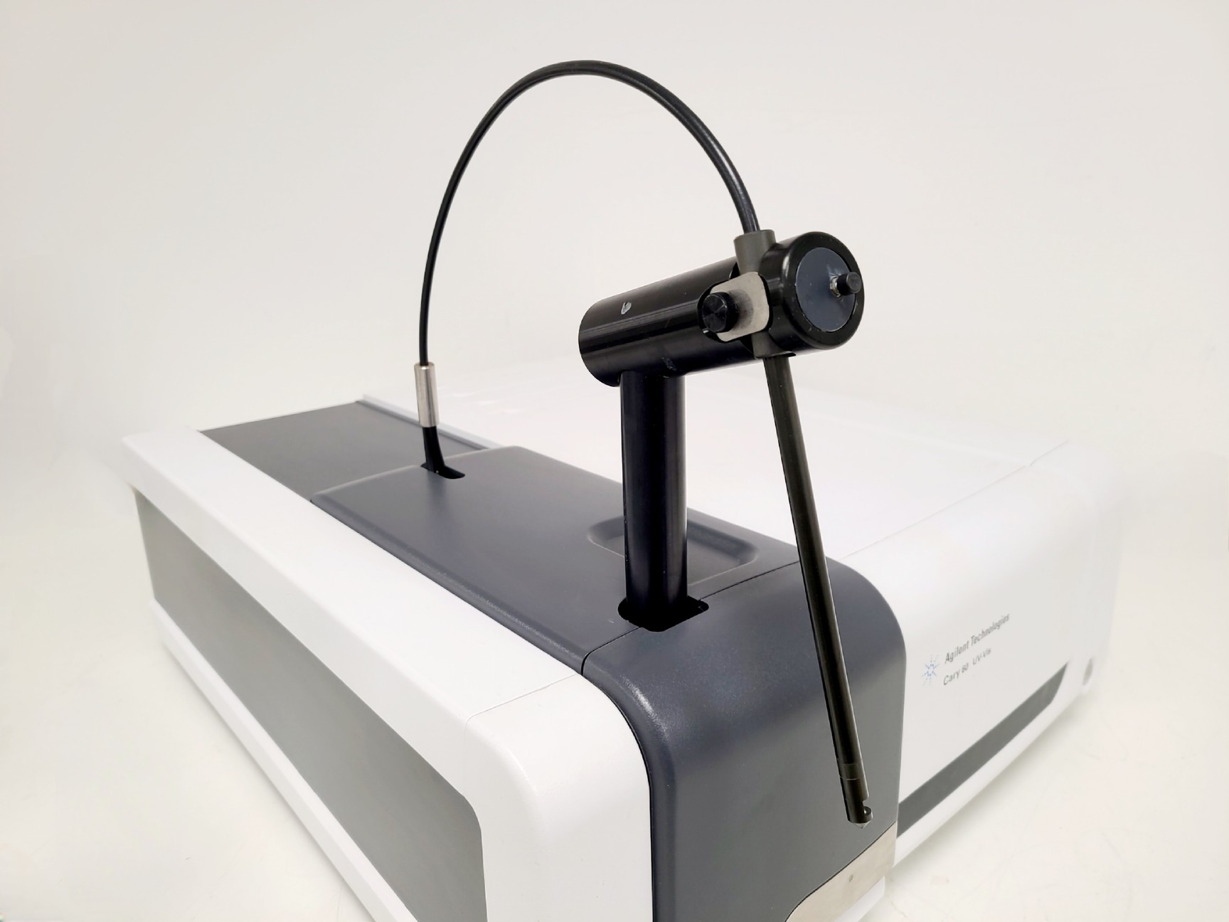 Image of Agilent Technologies Cary 60 UV-Vis Spectrometer with Dip Probe Coupler
