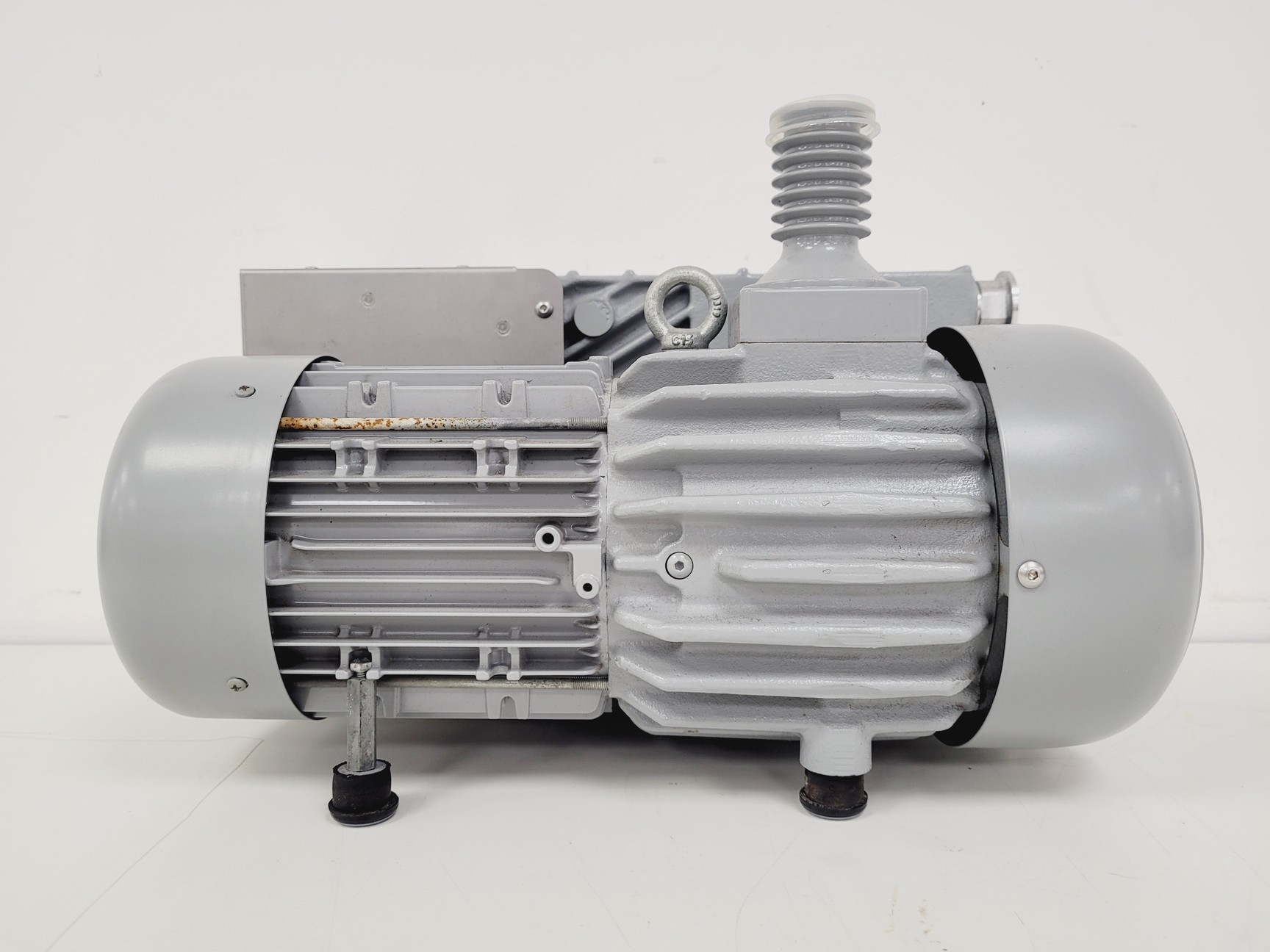 Image of Agilent 9499225M013 MS40+ Vacuum Pump