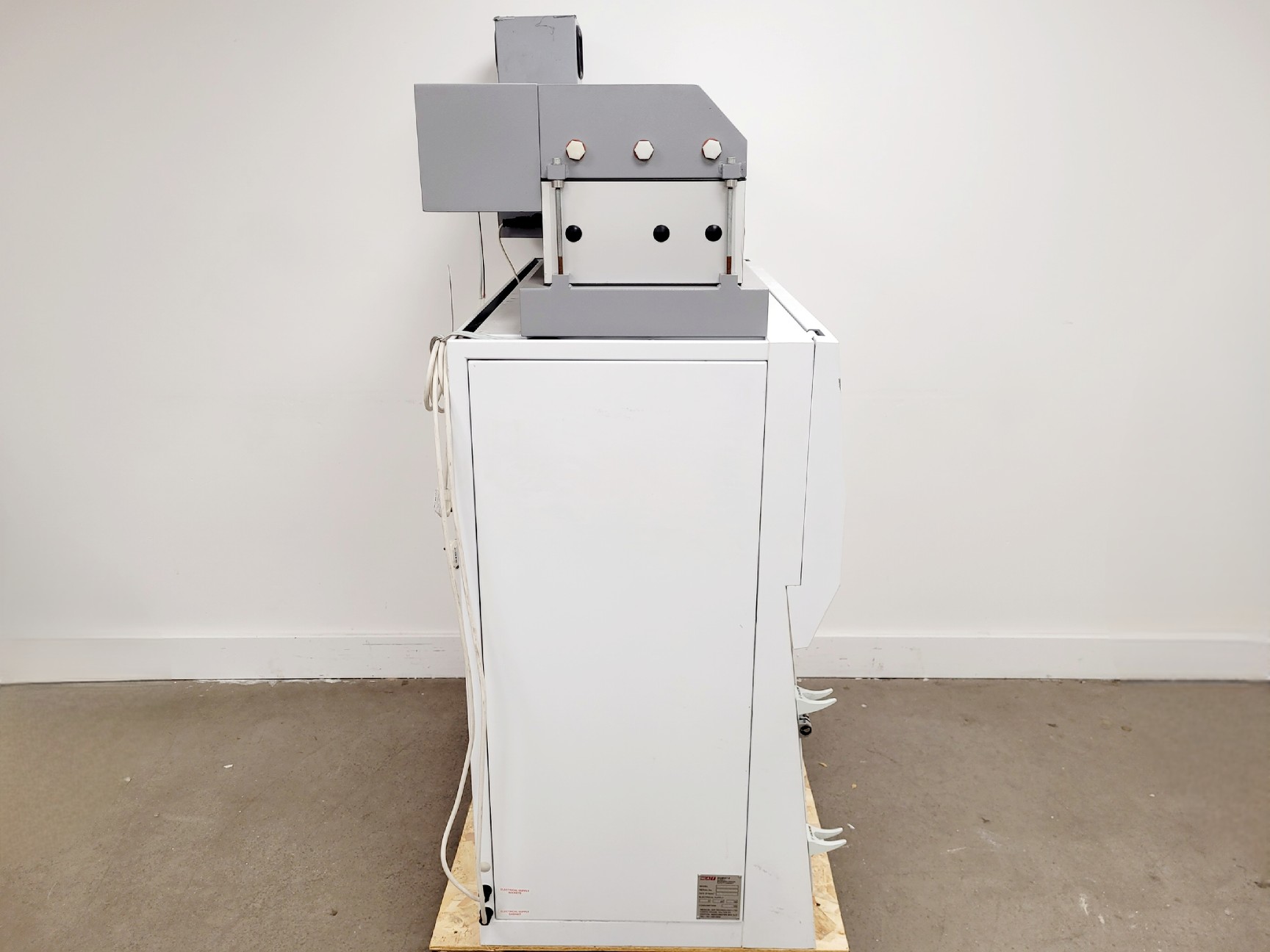 Image of MAT BioMAT-2 1200EXH Class II Microbiological Safety Cabinet