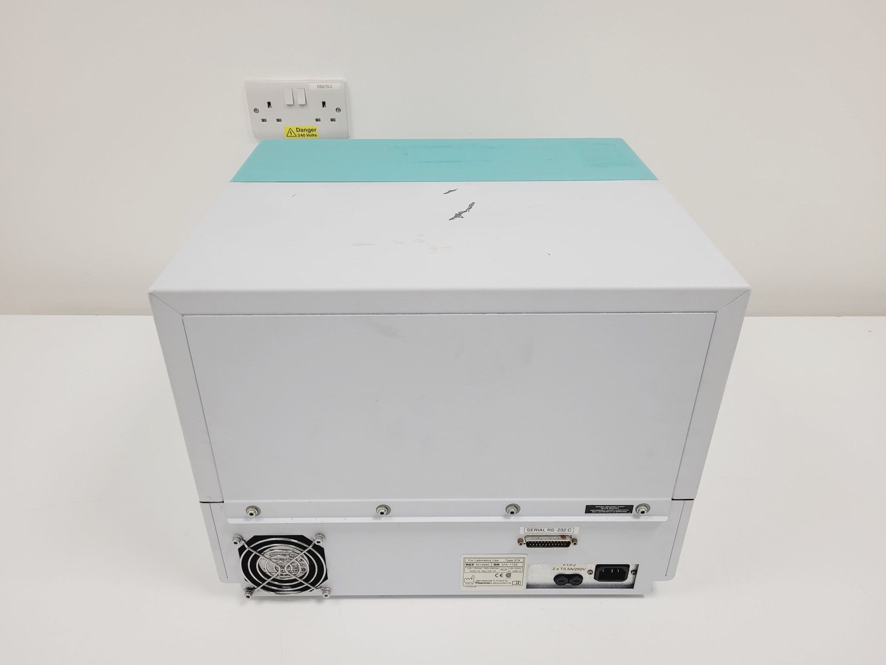 Image of Thermo Scientific Fluoroskan Ascent 374 Microplate Reader Lab