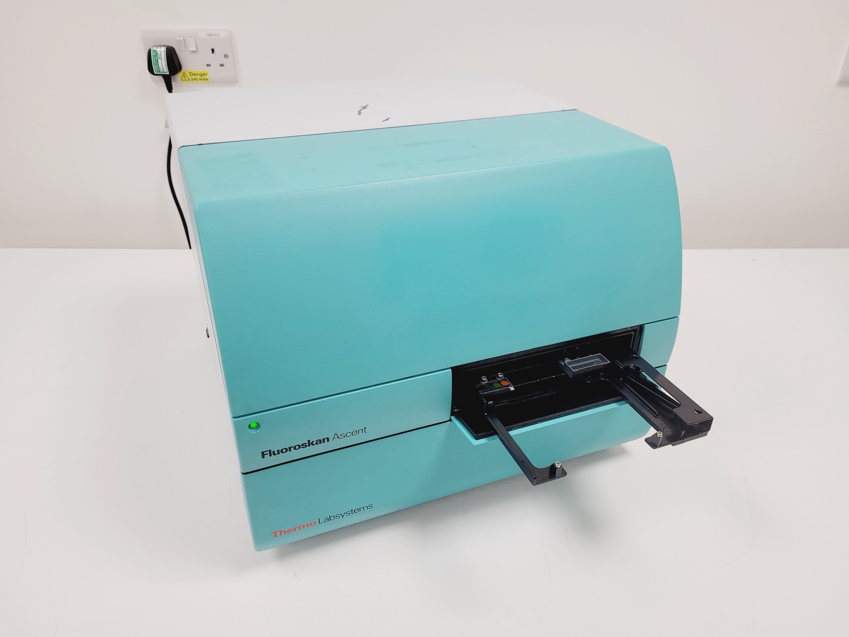 Image of Thermo Scientific Fluoroskan Ascent 374 Microplate Reader Lab