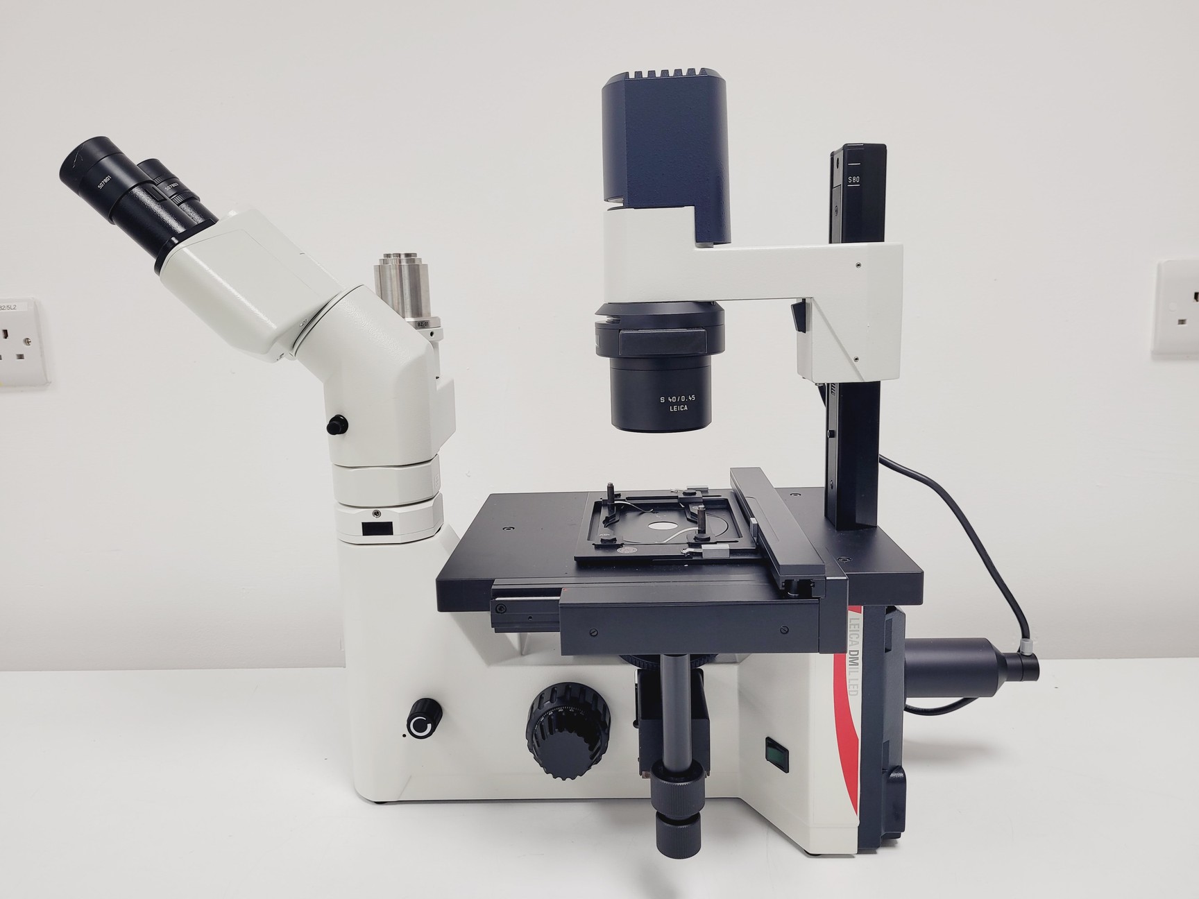 Image of Leica DMIL LED Fluo Microscope w/ DFC7000 T Camera, EL6000 Light & PC Setup