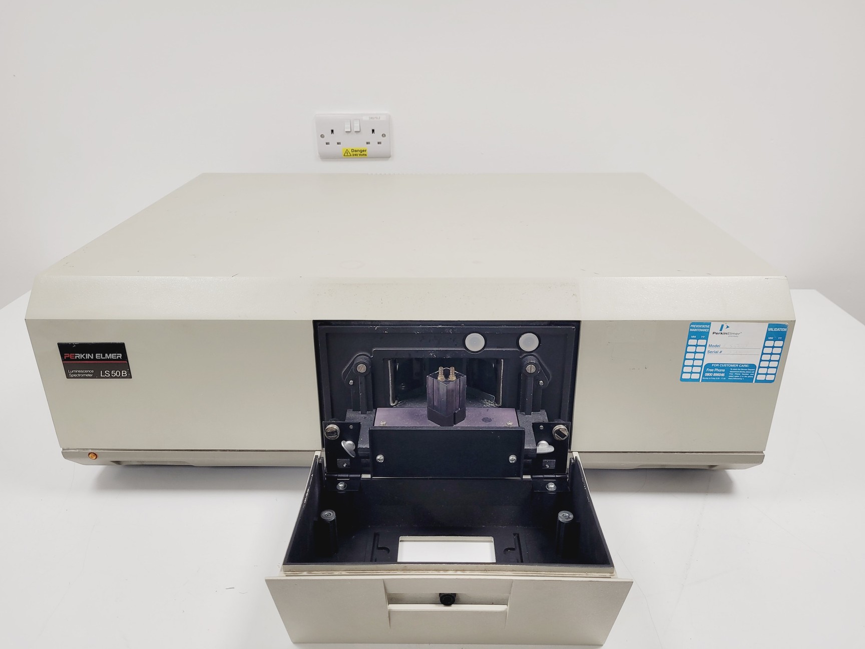 Image of Perkin Elmer LS 50B FL Luminescence Spectrometer Lab