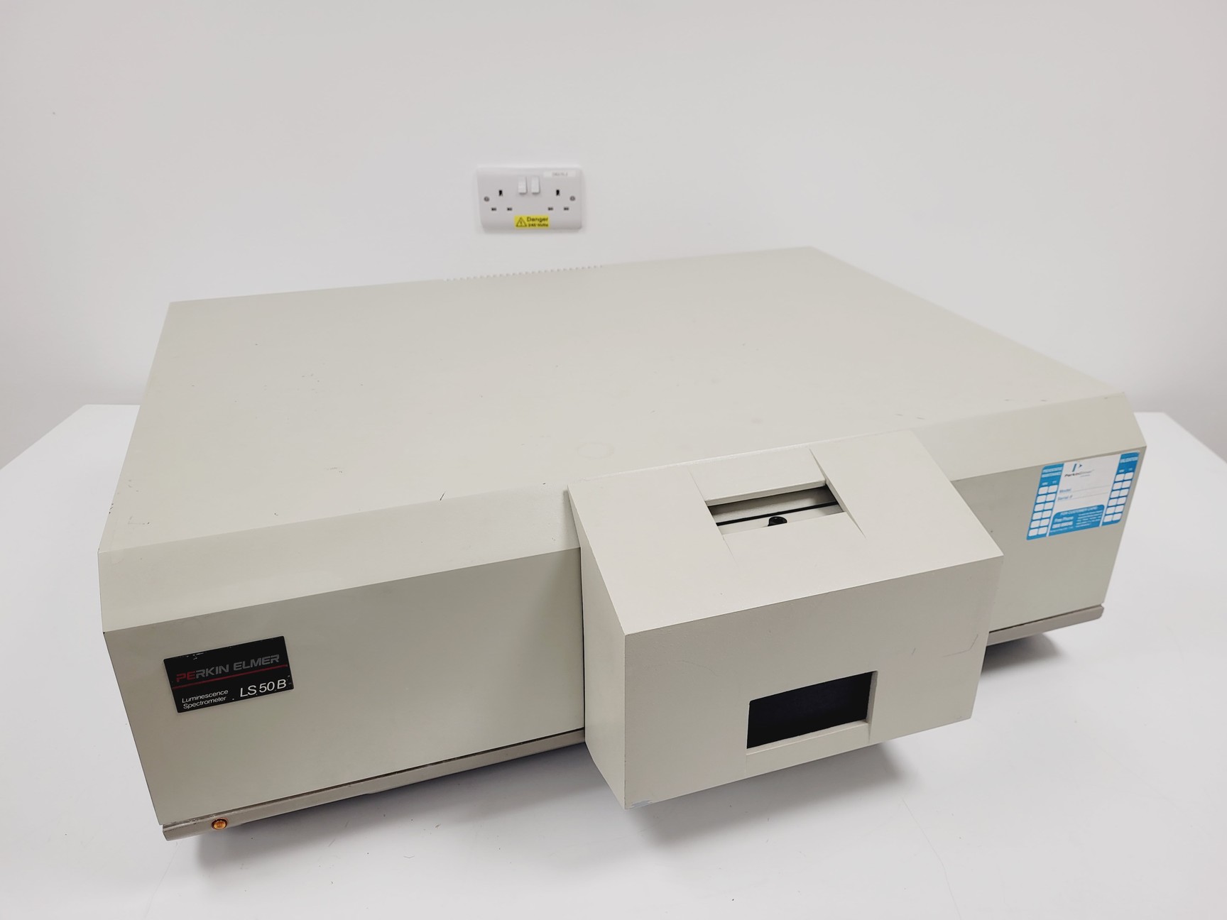 Image of Perkin Elmer LS 50B FL Luminescence Spectrometer Lab