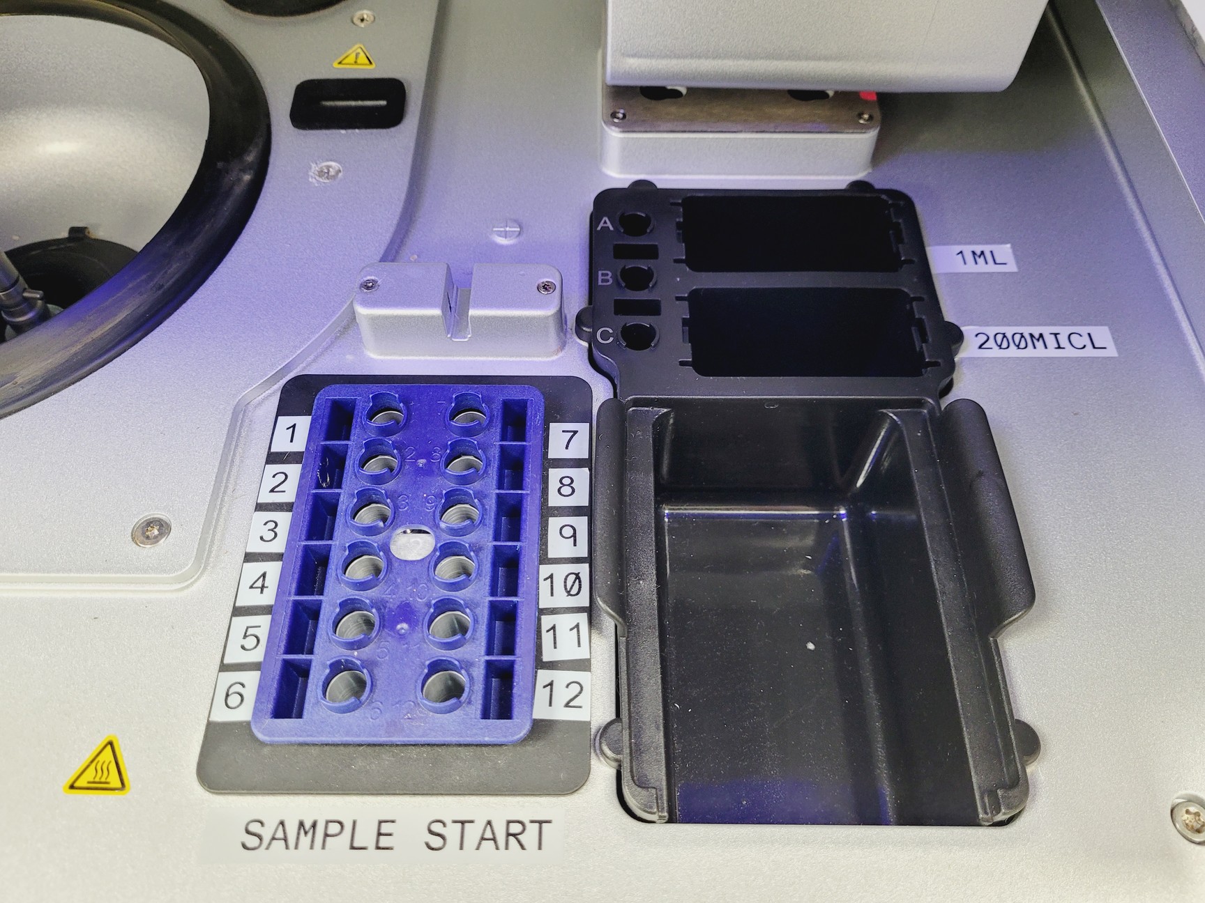 Image of QIAGEN QIAcube Nucleic Acid Purification System Lab