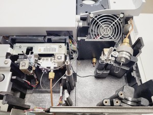 Thumbnail image of Agilent Technologies 7890B Gas Chromatograph System & Autosampler Tray