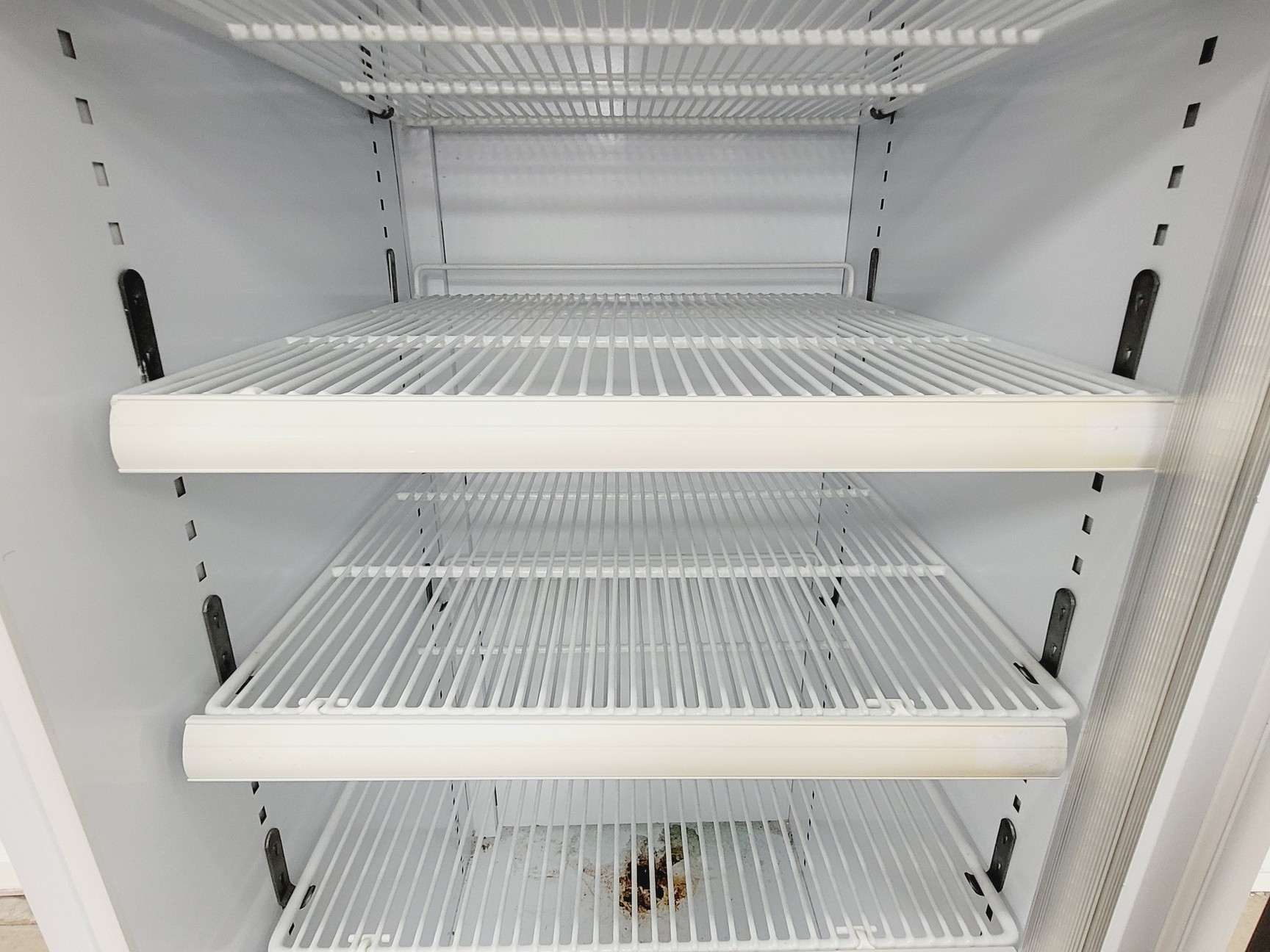 Image of Commercial MPM120HD/L Swing Door Beverage Cooler 545L