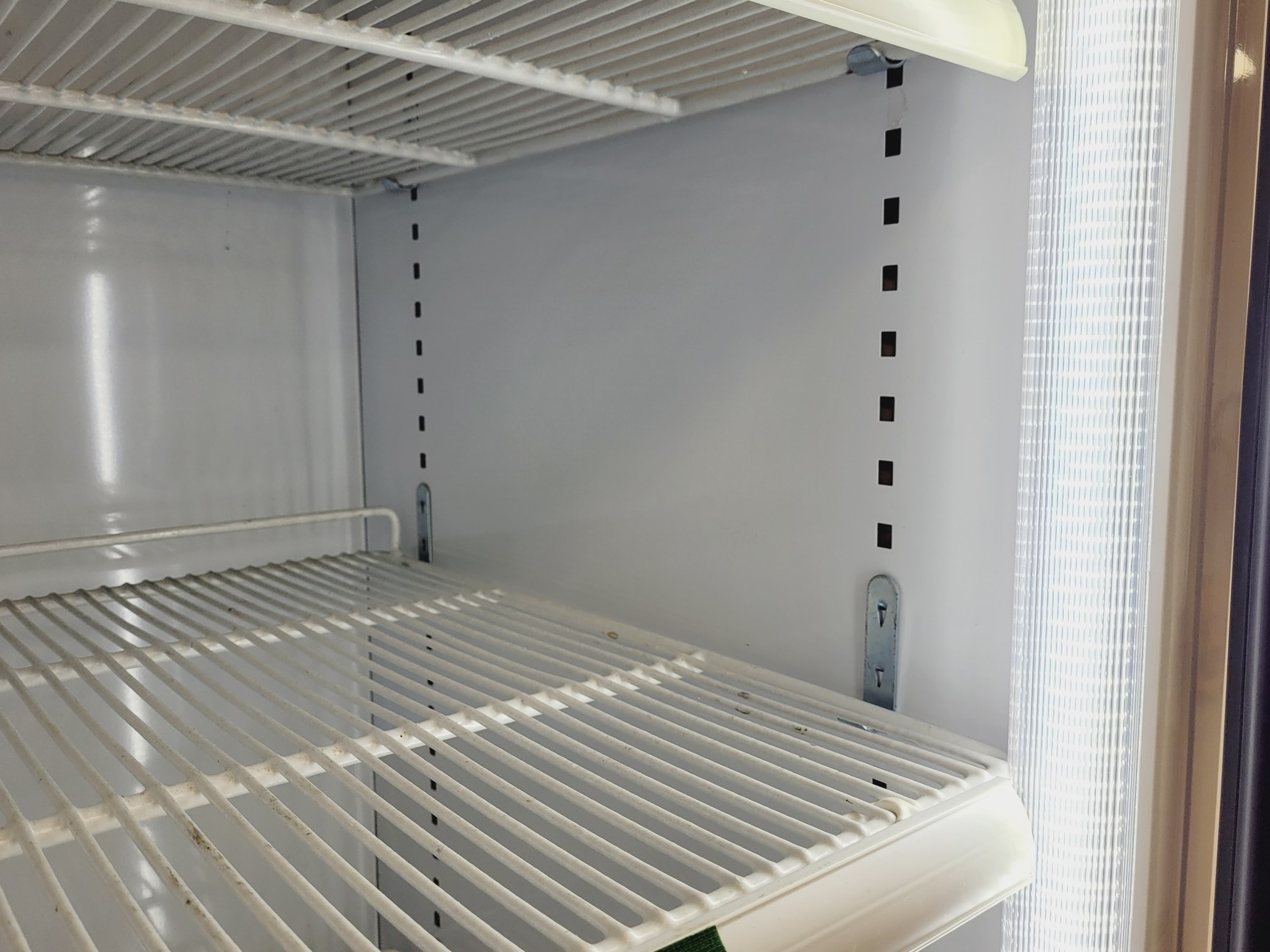 Image of Commercial MPM120HD/L Swing Door Beverage Cooler 545L