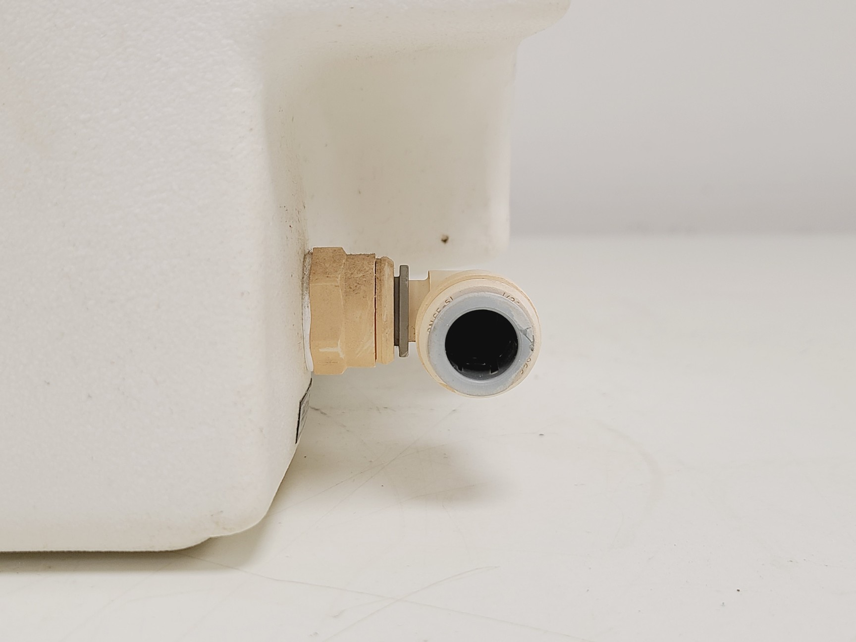 Image of ELGA OPTION-R 7BP with 75l Reservoir Model LA613 Water Purification System