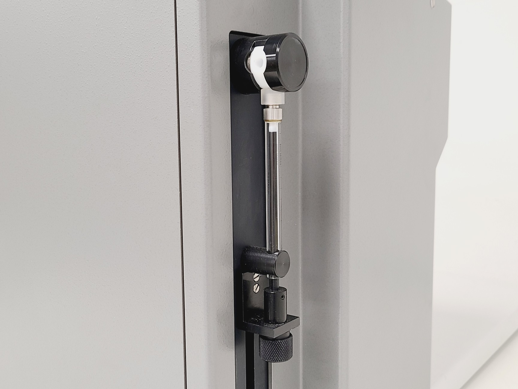 Image of Hook & Tucker Zenyx Beeline 3 Model 210 Liquid Handler w/ 5x Digifilter Boxes