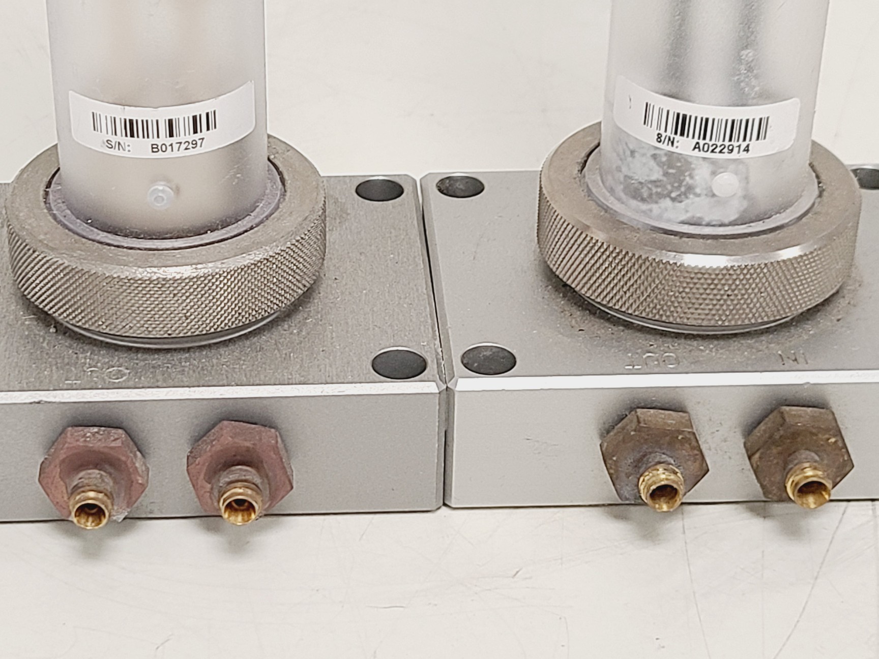 Image of 4x Restek Helium Specific Filters w/ Baseplates & 2x Gas Clean Filter Systems