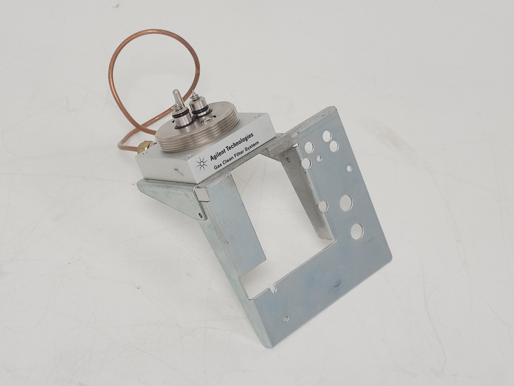 Image of 4x Restek Helium Specific Filters w/ Baseplates & 2x Gas Clean Filter Systems