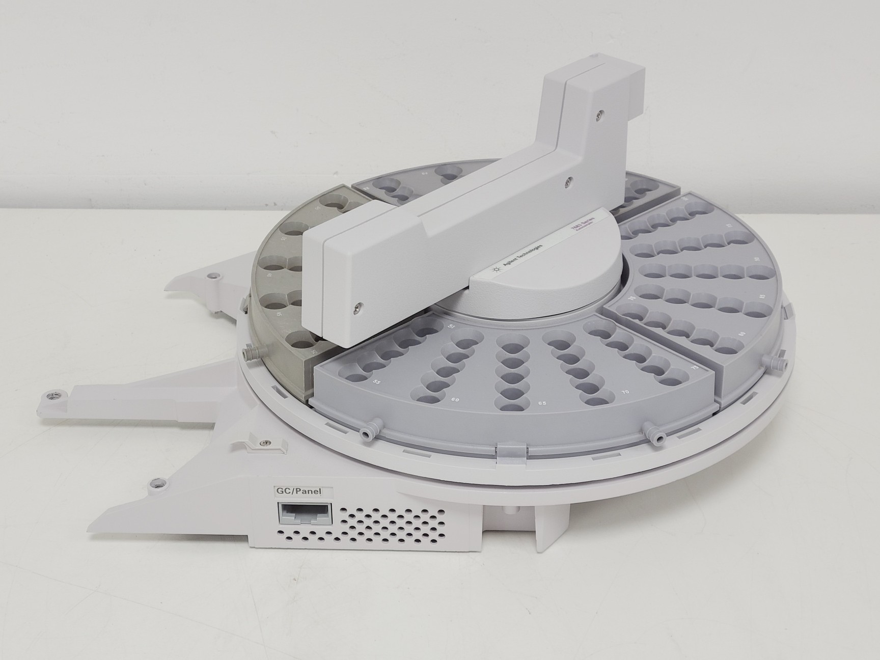 Image of Agilent 7683 Series Autosampler Injection Head G2913A & Vial Tray G2614A